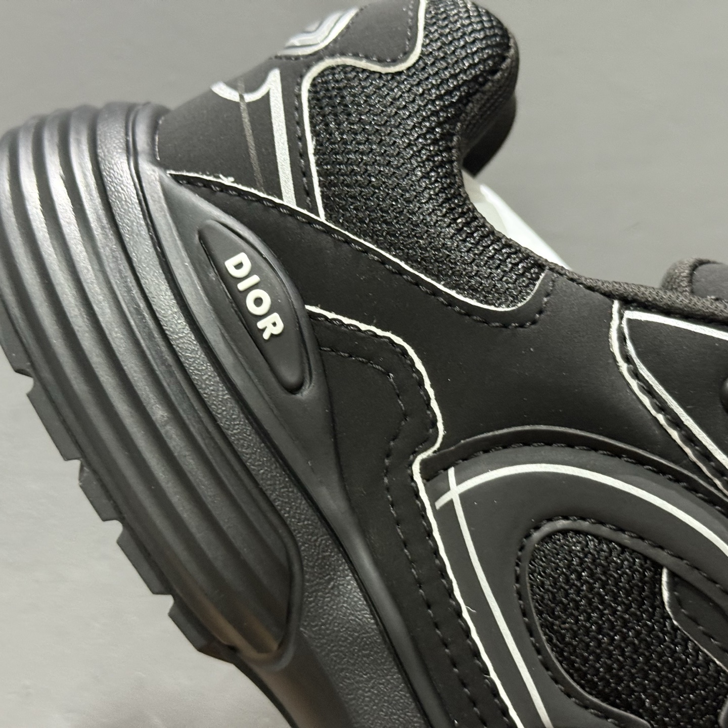 Dior 迪奥 B30 CD鞋 市售顶级版本 外贸热销款 黑网色眼织物白和色科技料面精心制作