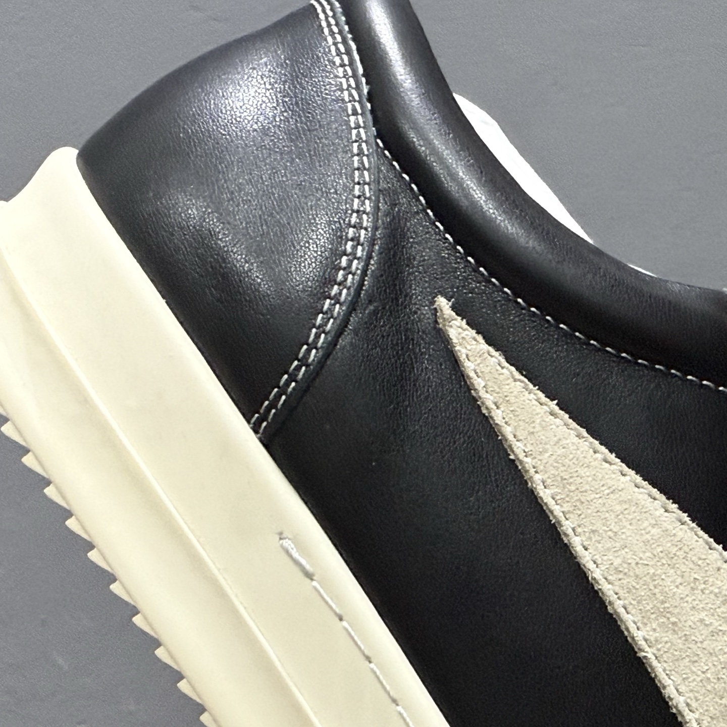 Rick Owens RO Mega 瑞克·欧文斯 Rickowens “黑色马毛侵权” Rick Owens RO Mega 瑞克·欧文斯 Rickowens “黑色马毛侵权”