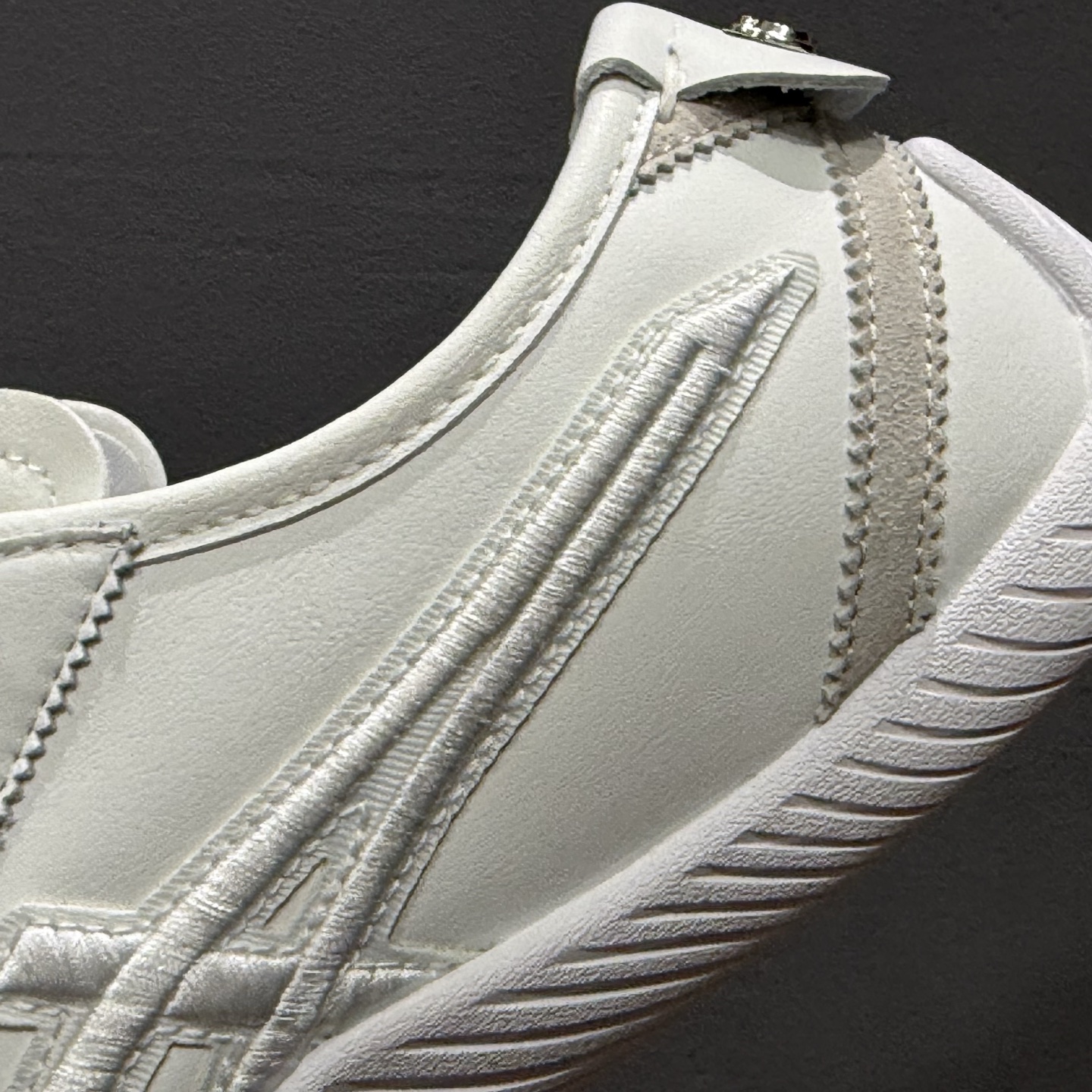 Tiger鬼冢虎 Sclaw 白黑线 低帮生活休闲袜子鞋 1183B969-100