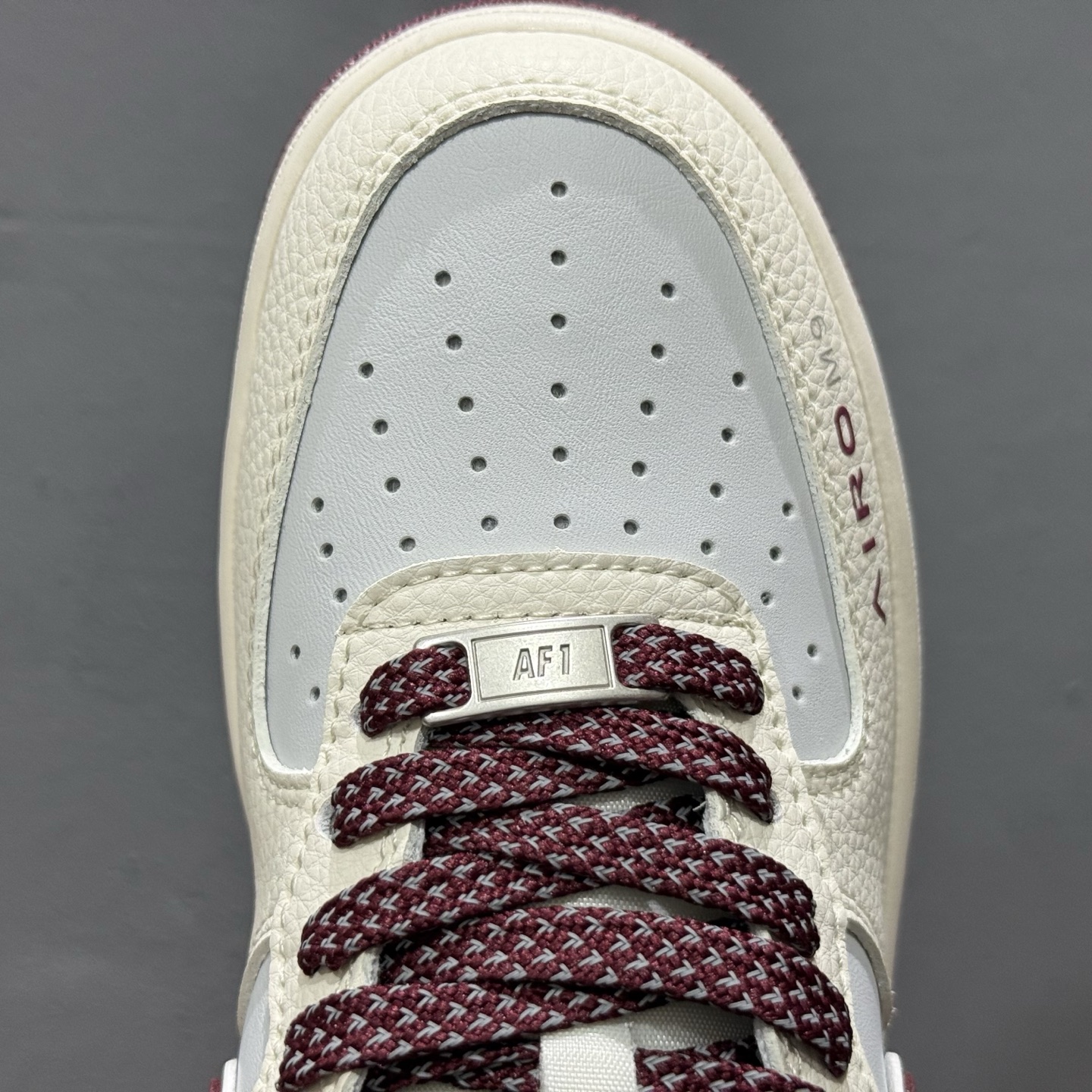 NIke Air Force 1 ‘07 Low “问界联名——红M9”空军一号 低帮  XS1958-610