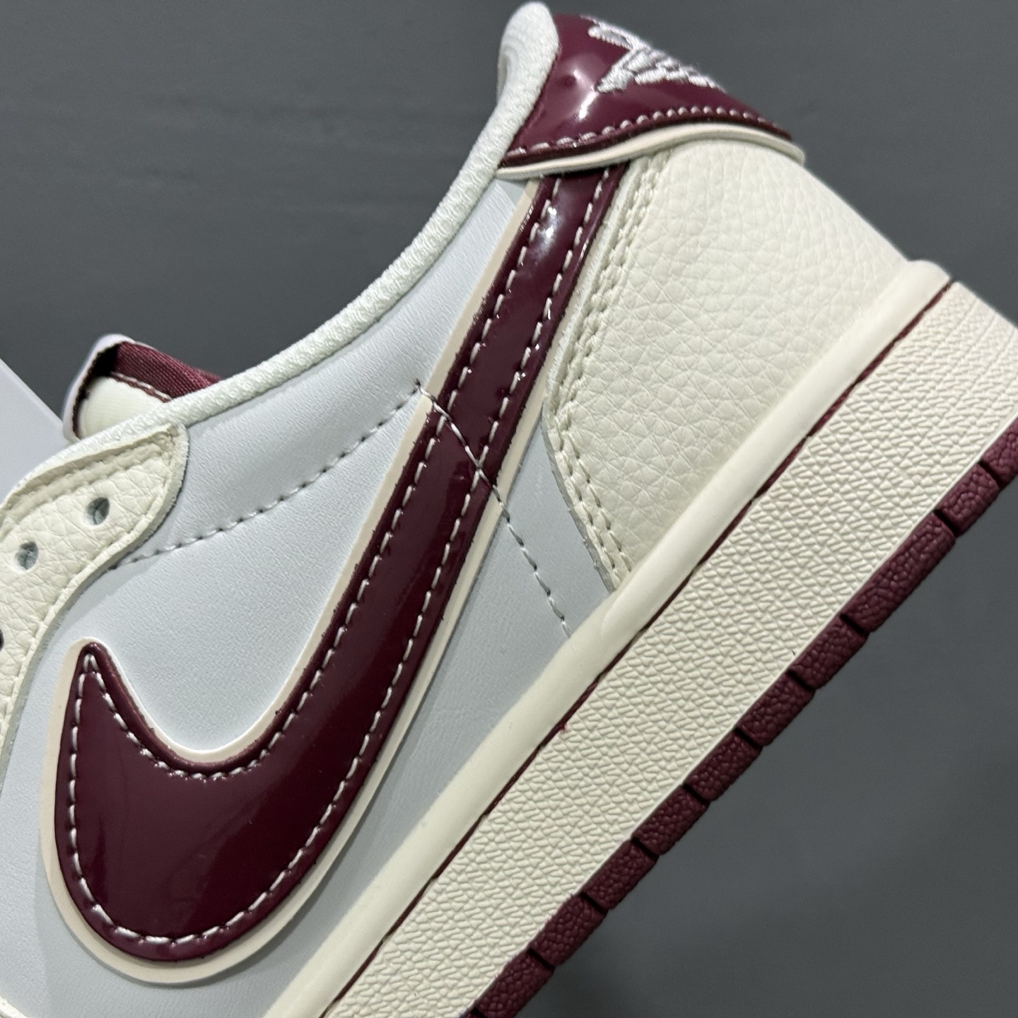 Airo x Air Jordan 1 Low 问界 M9 金瑞红  FC1688-239