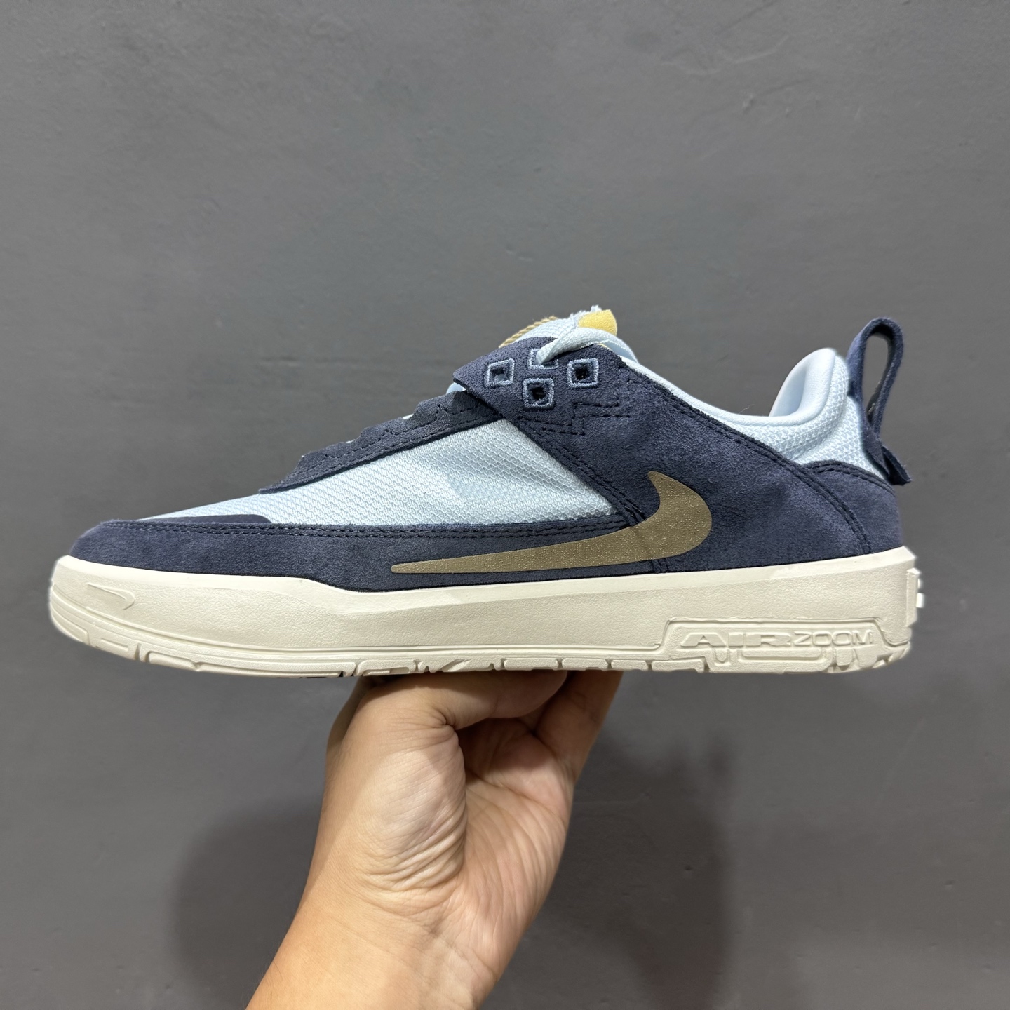 Nike SB Day One 此款以简约大方的造型设计 FN4210-402 Nike SB Day One 此款以简约大方的造型设计 FN4210-402