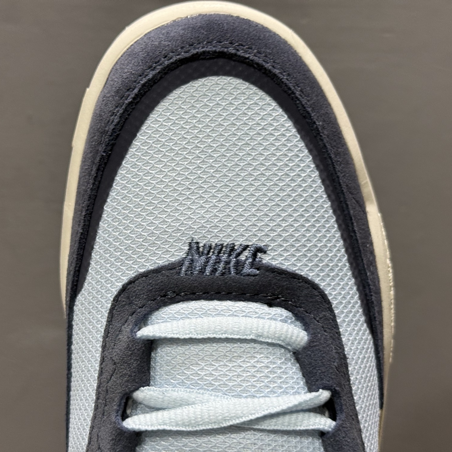 Nike SB Day One 此款以简约大方的造型设计 FN4210-402 Nike SB Day One 此款以简约大方的造型设计 FN4210-402