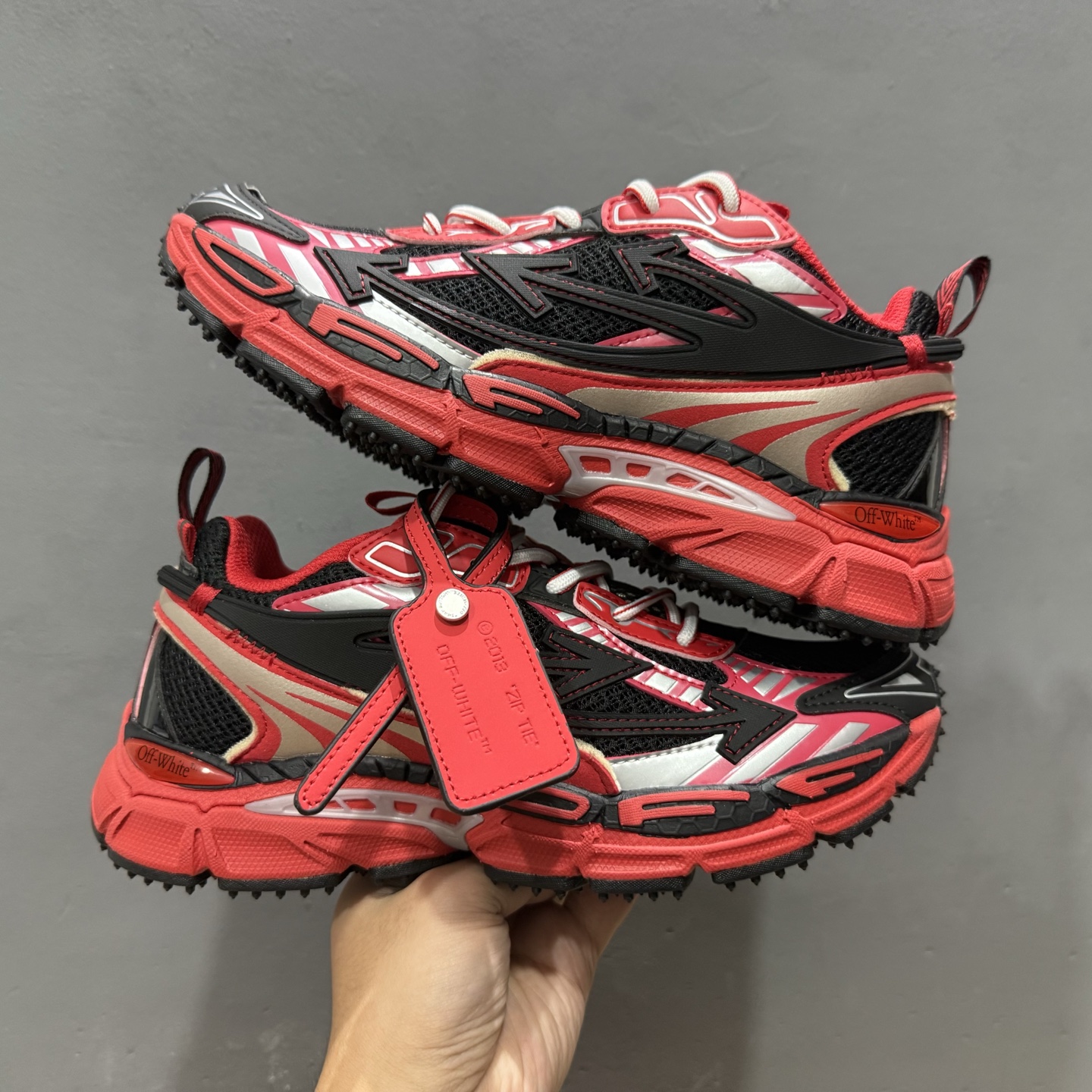 独家实拍Off-White 低帮复古休闲鞋 独家实拍Off-White 低帮复古休闲鞋