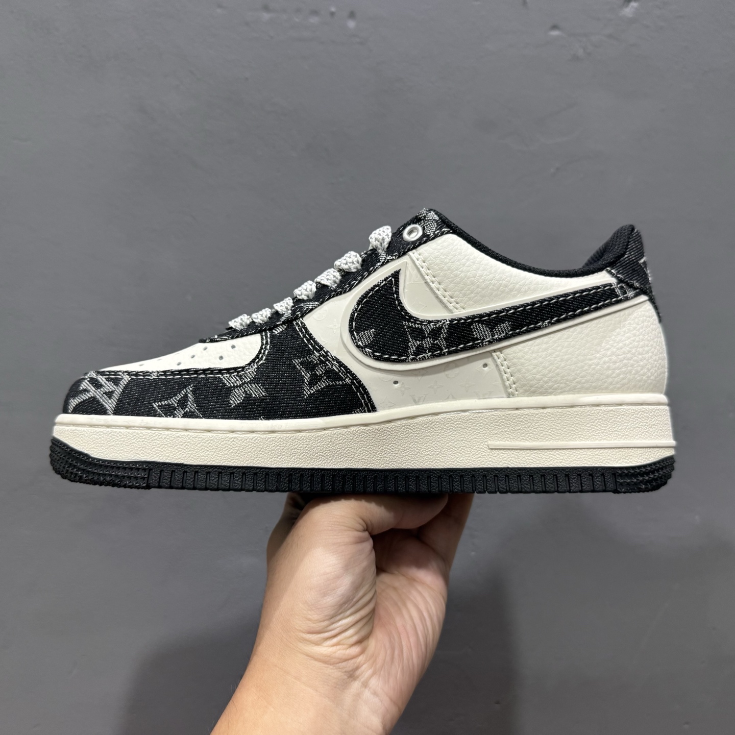Nike Air Force 1'07 Low LV联名 前掌黑牛仔 空军一号低帮休闲板鞋 YX5066-353 Nike Air Force 1'07 Low LV联名 前掌黑牛仔 空军一号低帮休闲板鞋 YX5066-353