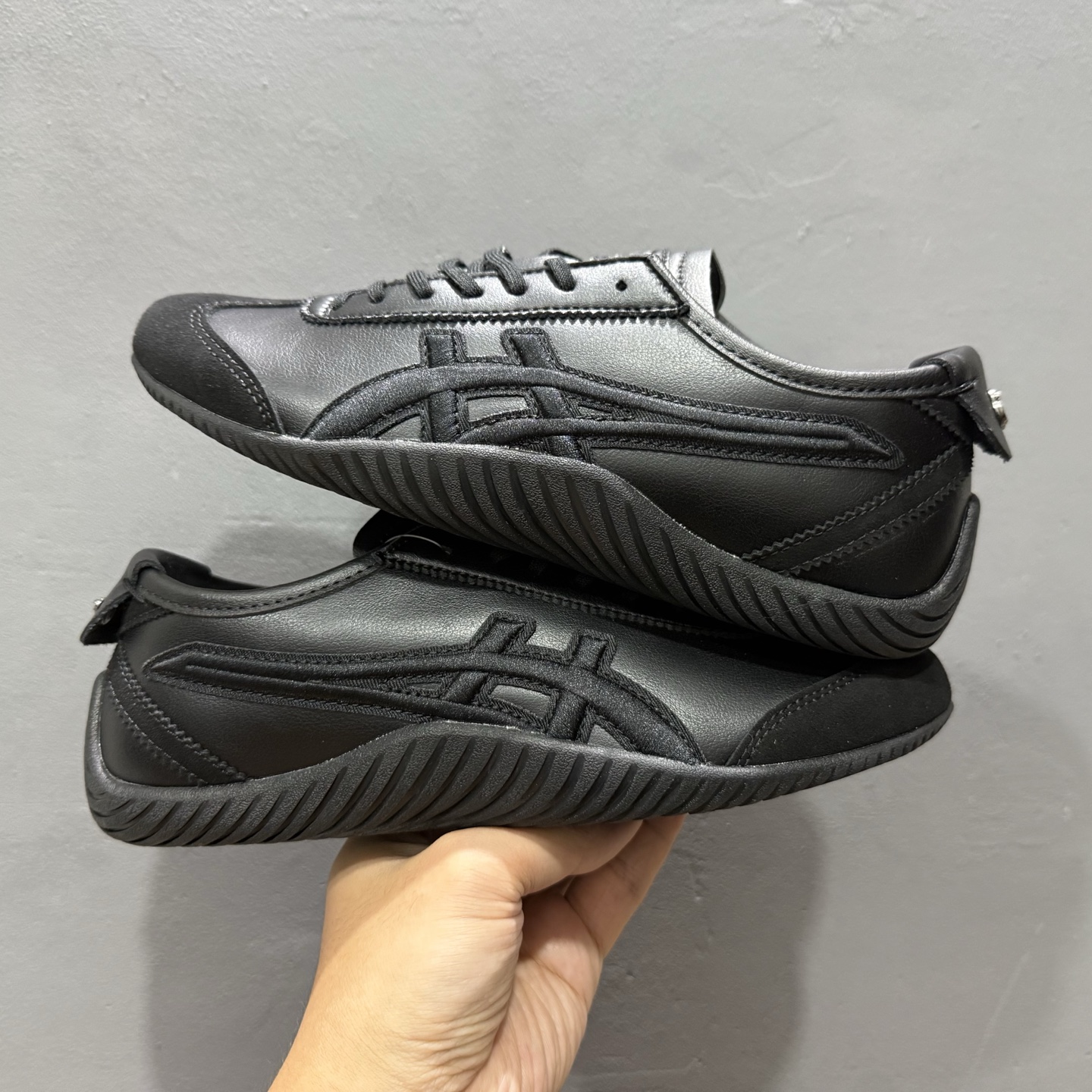 OnitsukaTiger/鬼塚虎 Mexico 66 Driving 低邦休闲跑步鞋 1183C306-001