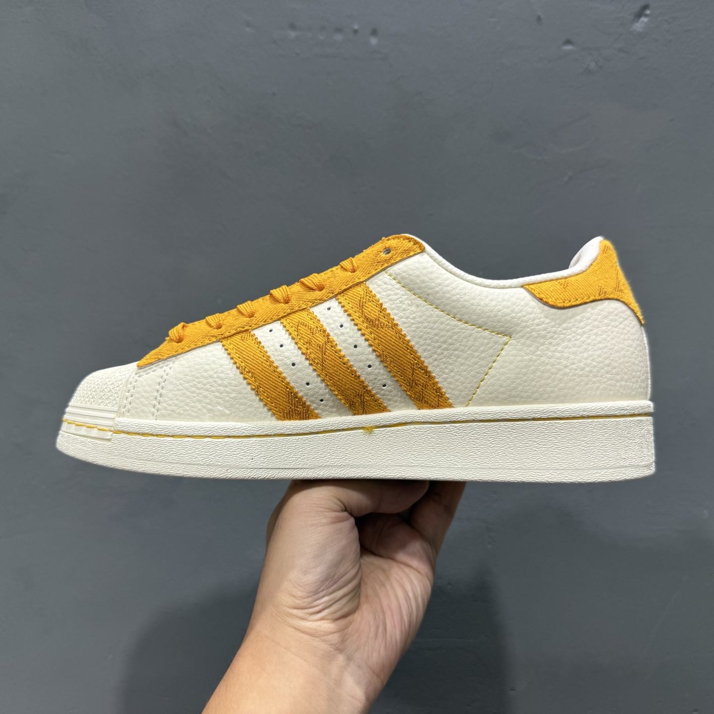 独家实拍C版 Adidas Originals Superstar 联名款 经典贝壳头 AD8007
