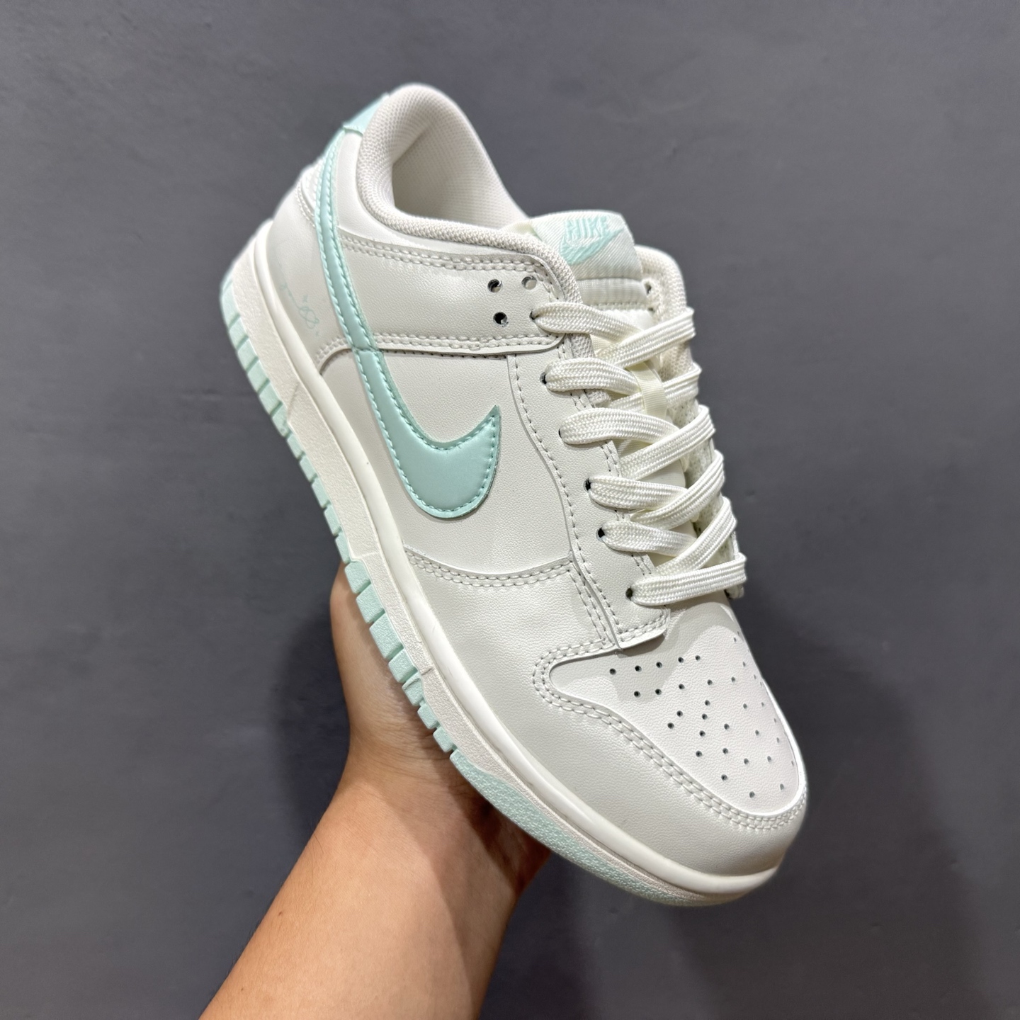 Nike Dunk Low 薄荷曼波 当杏仁奶白拥抱一缕薄荷蓝的风 WC0212-017 Nike Dunk Low 薄荷曼波 当杏仁奶白拥抱一缕薄荷蓝的风 WC0212-017