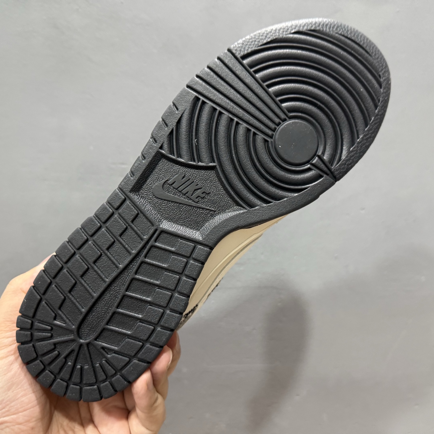 Louis Vuitton x Nike Dunk Low 黑牛仔白勾勾 FC1688-233 Louis Vuitton x Nike Dunk Low 黑牛仔白勾勾 FC1688-233