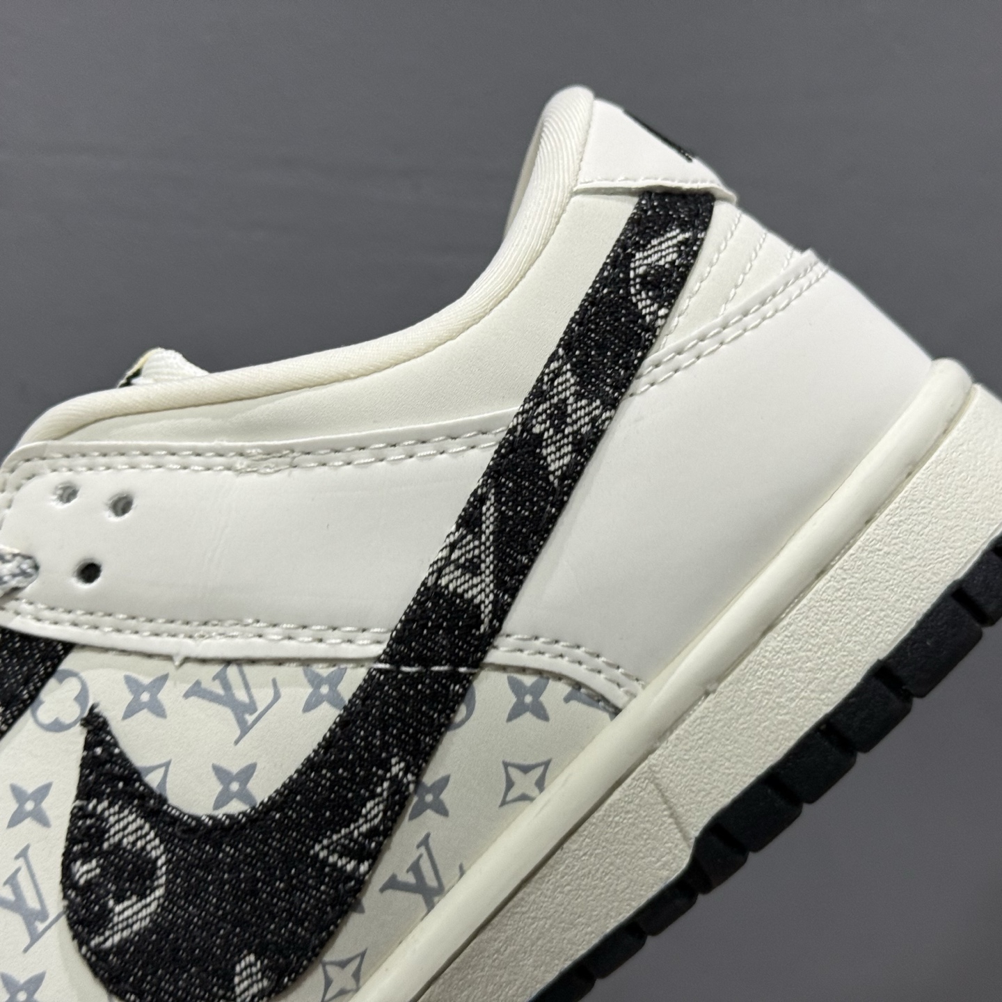 Nike SB Dunk Low LV联名 米黑牛仔 周年高端定制 低帮休闲板鞋 JH8310-946