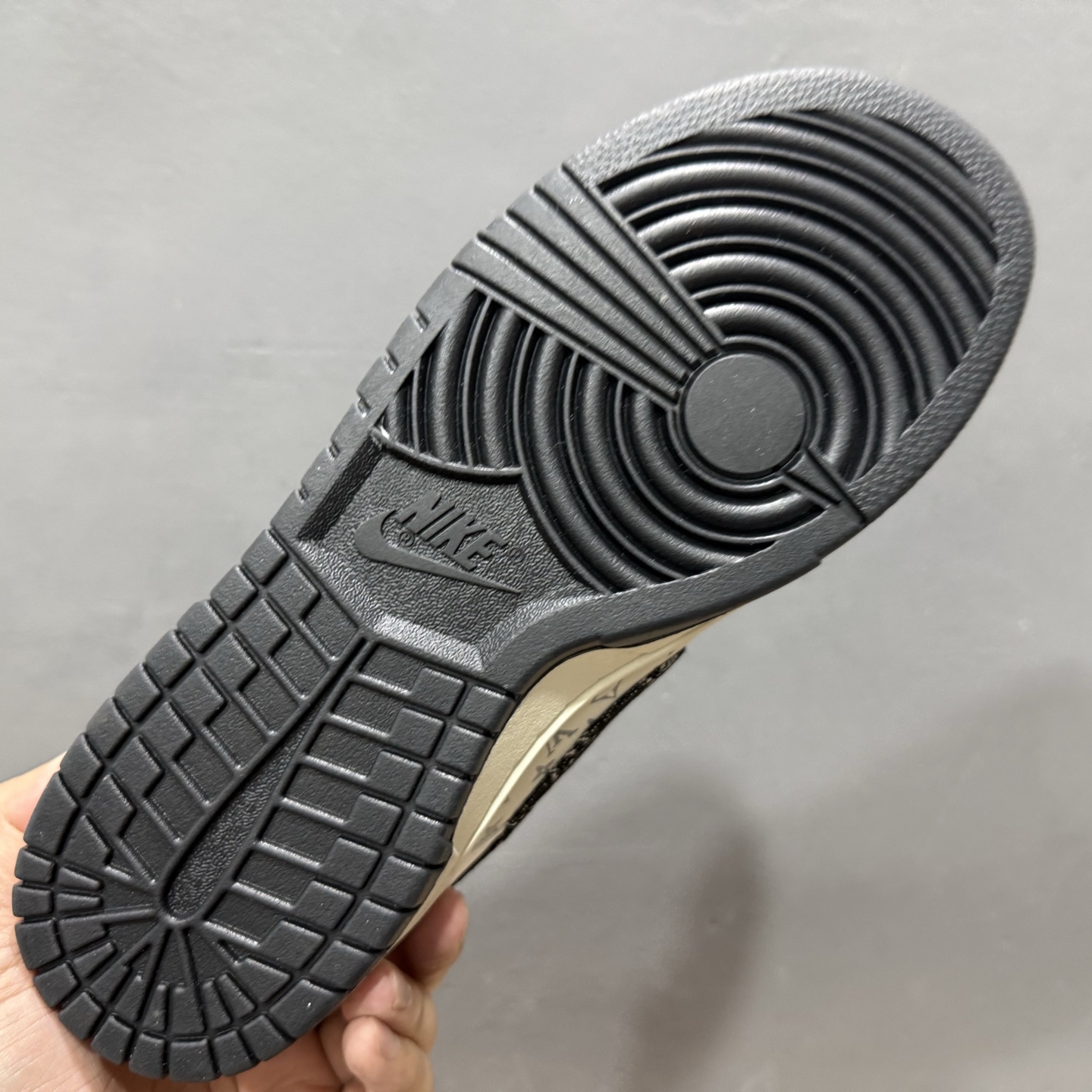 Nike SB Dunk Low LV联名 米黑牛仔 周年高端定制 低帮休闲板鞋 JH8310-946