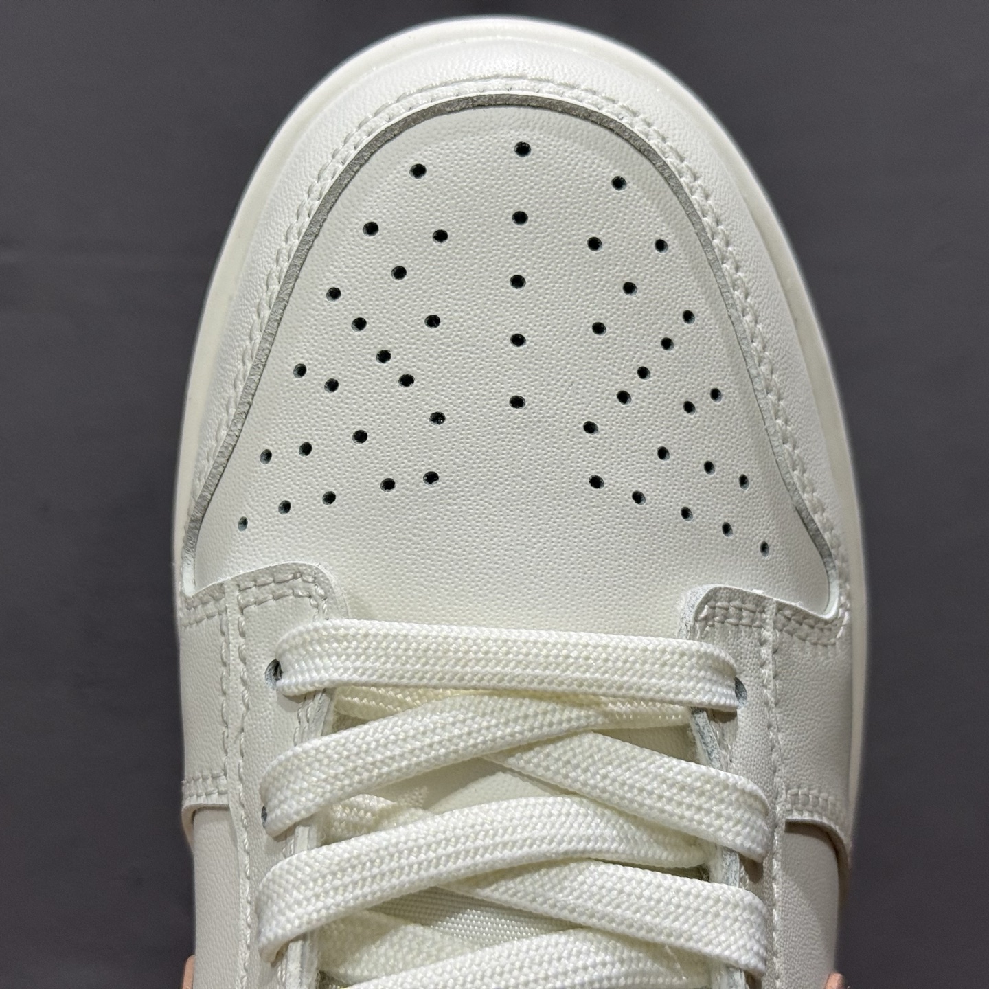 Nike Dunk Low 桃之夭夭 当夏风佛过针脚 WP0212-015