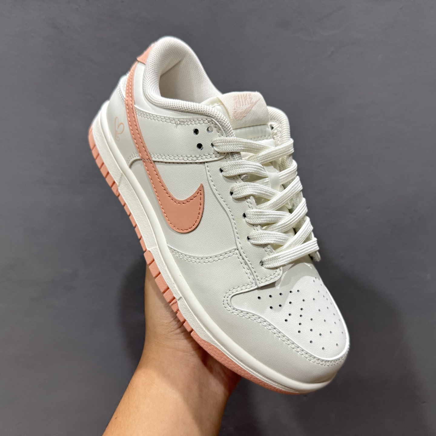 Nike Dunk Low 桃之夭夭 当夏风佛过针脚 WP0212-015