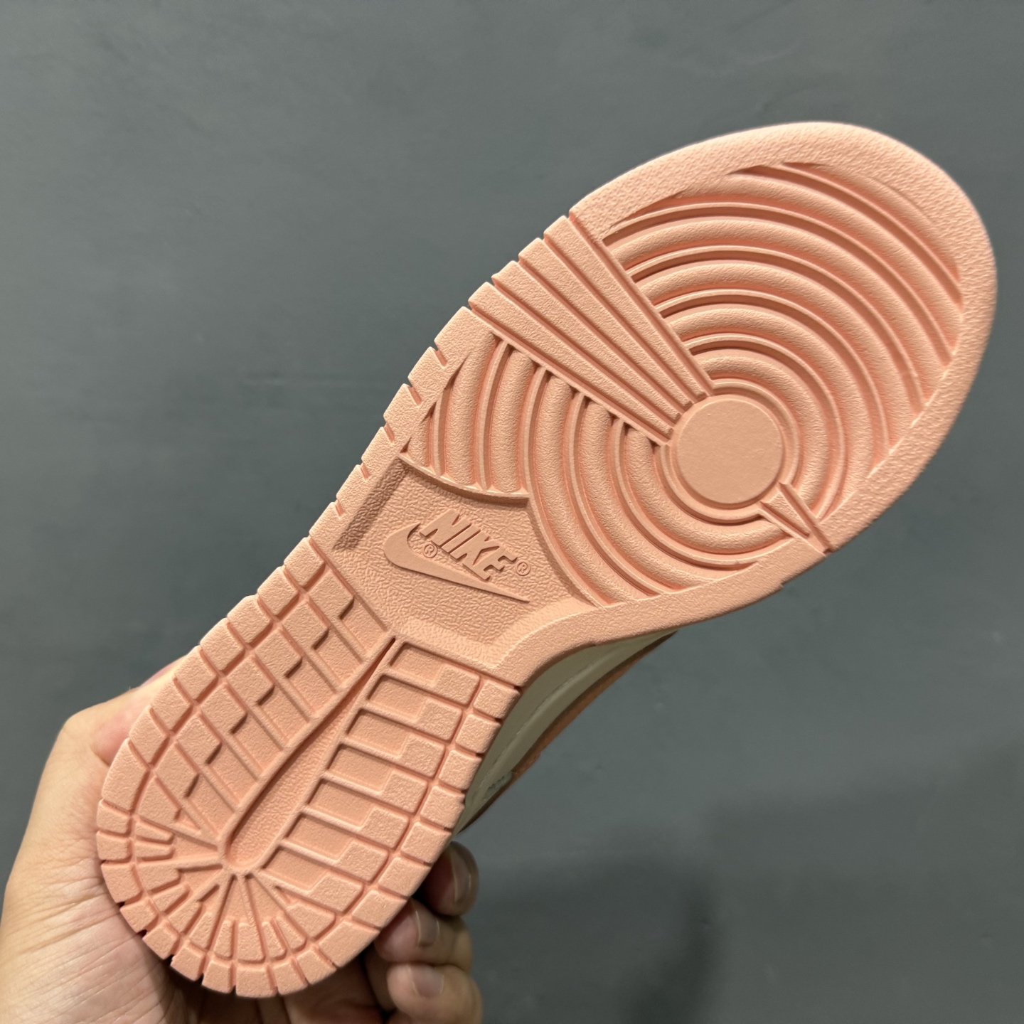 Nike Dunk Low 桃之夭夭 当夏风佛过针脚 WP0212-015