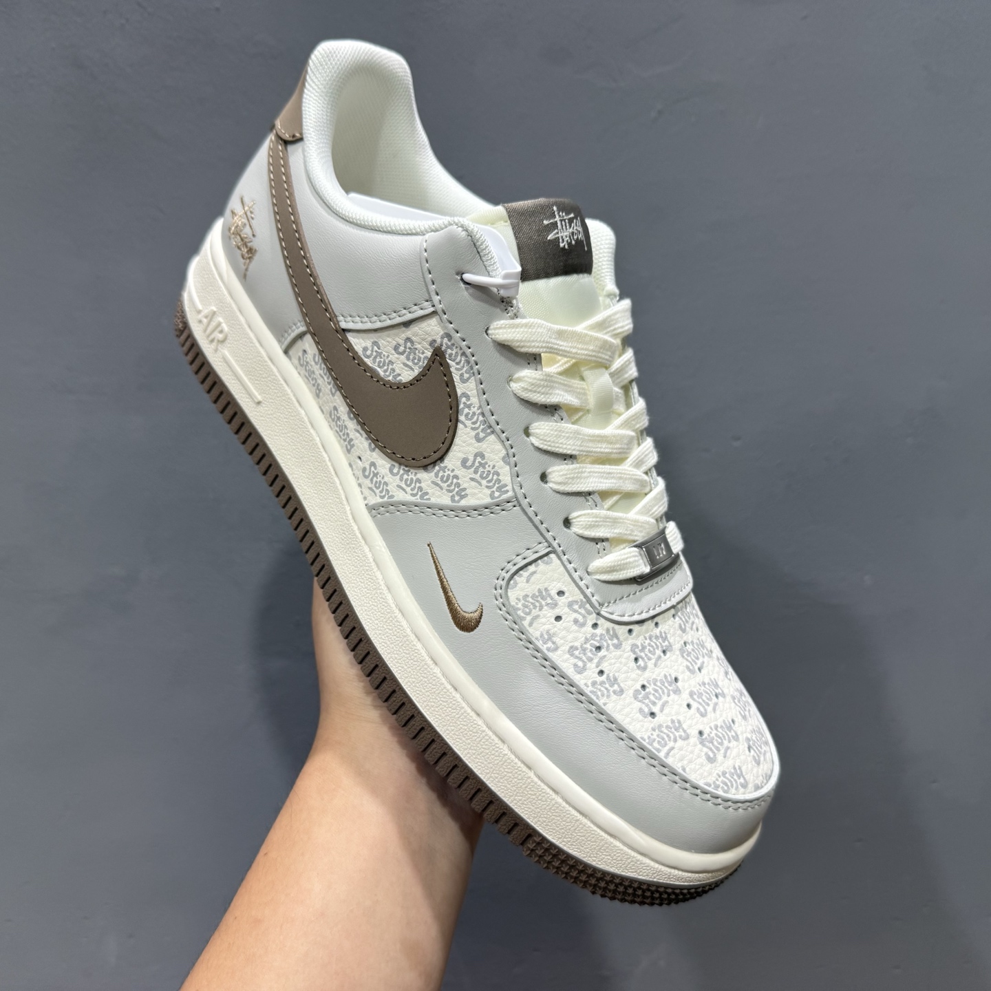 Nike Air Force 1'07 Low 斯图西联名 印花棕勾 空军一号低帮休闲板鞋 ZH2598-320