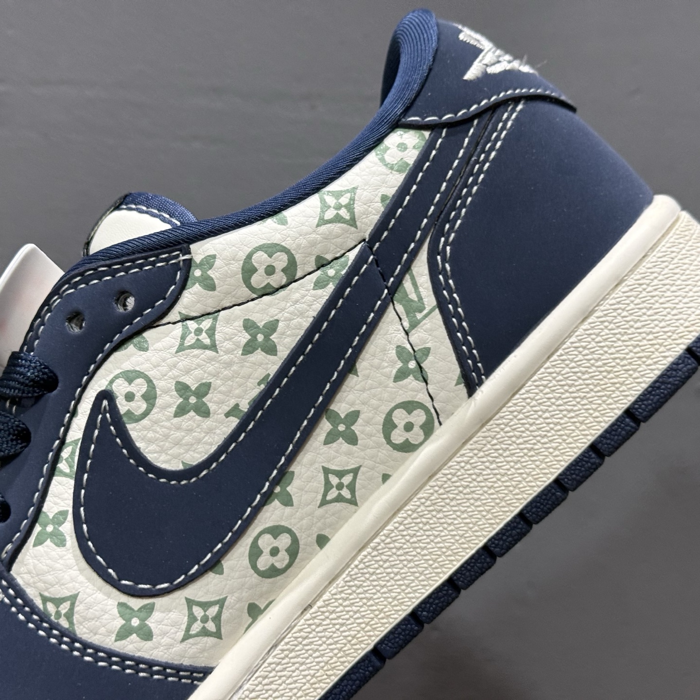 XC版Travis Scott x Fragment Design x Air Jordan 1 Low SP AJ1 乔1 LV联名深海蓝 低帮文化休闲板鞋 LX1988-103