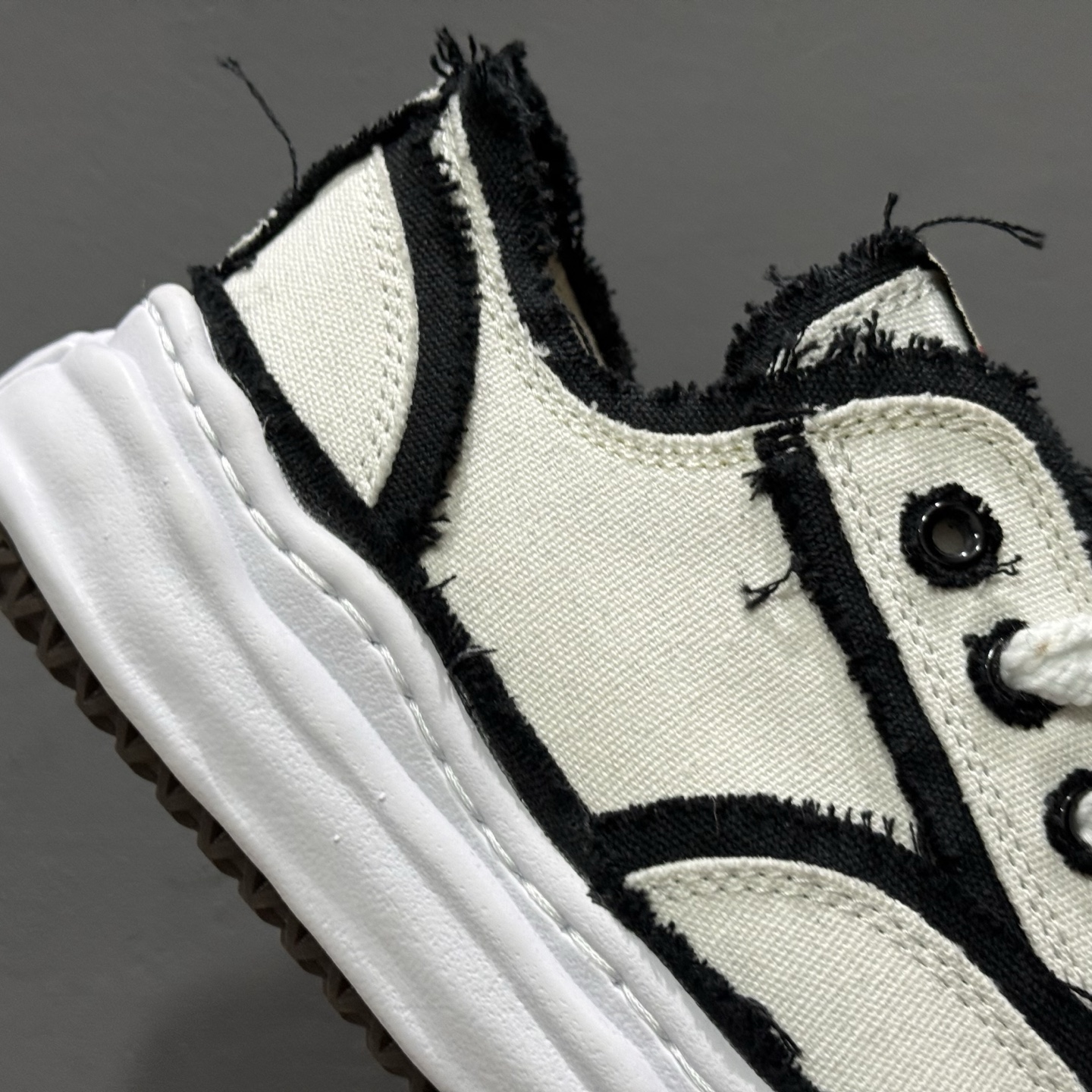 Maison Mihara Yasuhiro x AMIRI Skel-Top Low MMY 三原康裕 圆头系带 低帮 帆布 溶解鞋