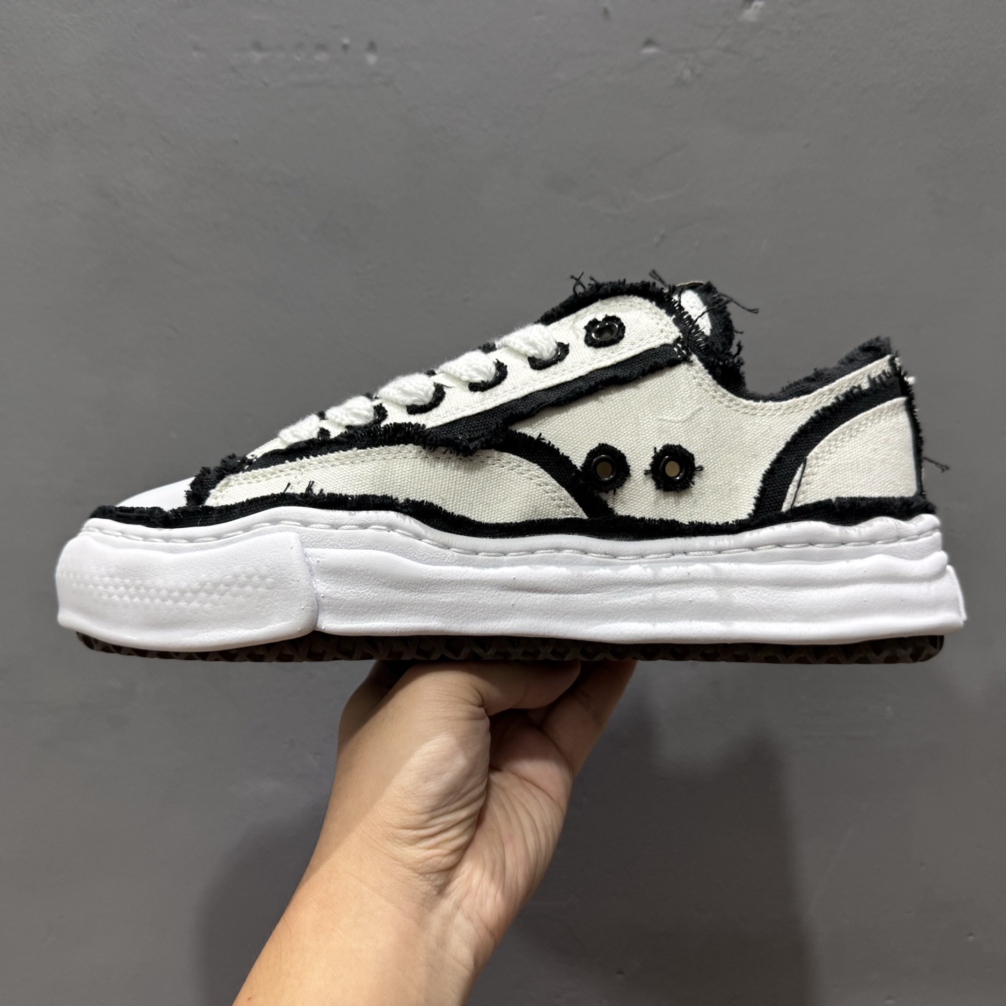 Maison Mihara Yasuhiro x AMIRI Skel-Top Low MMY 三原康裕 圆头系带 低帮 帆布 溶解鞋