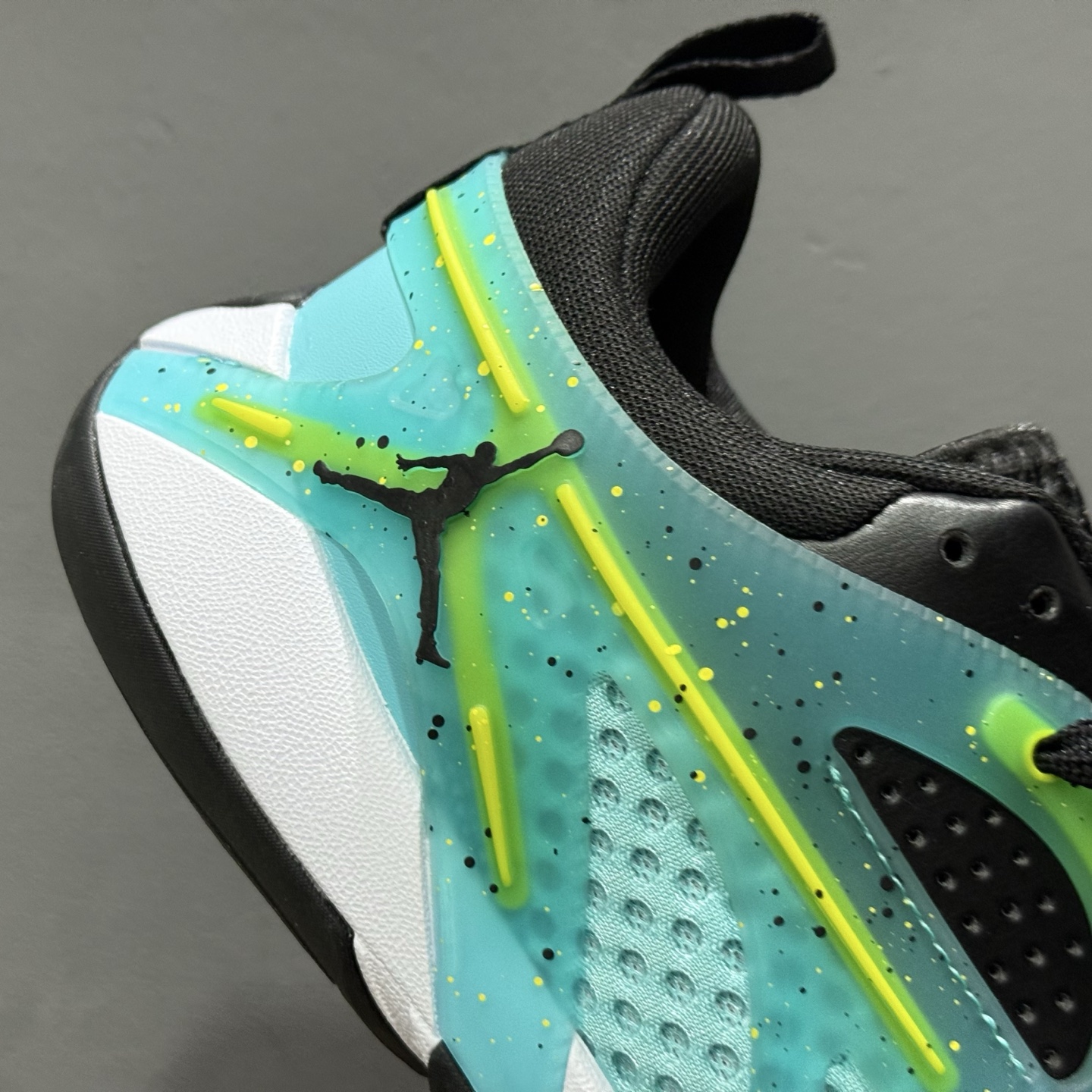 Nike Jordan Heir 1.0 乔丹继承者一代 減震防滑耐磨 低帮 篮球鞋 FQ3858-100