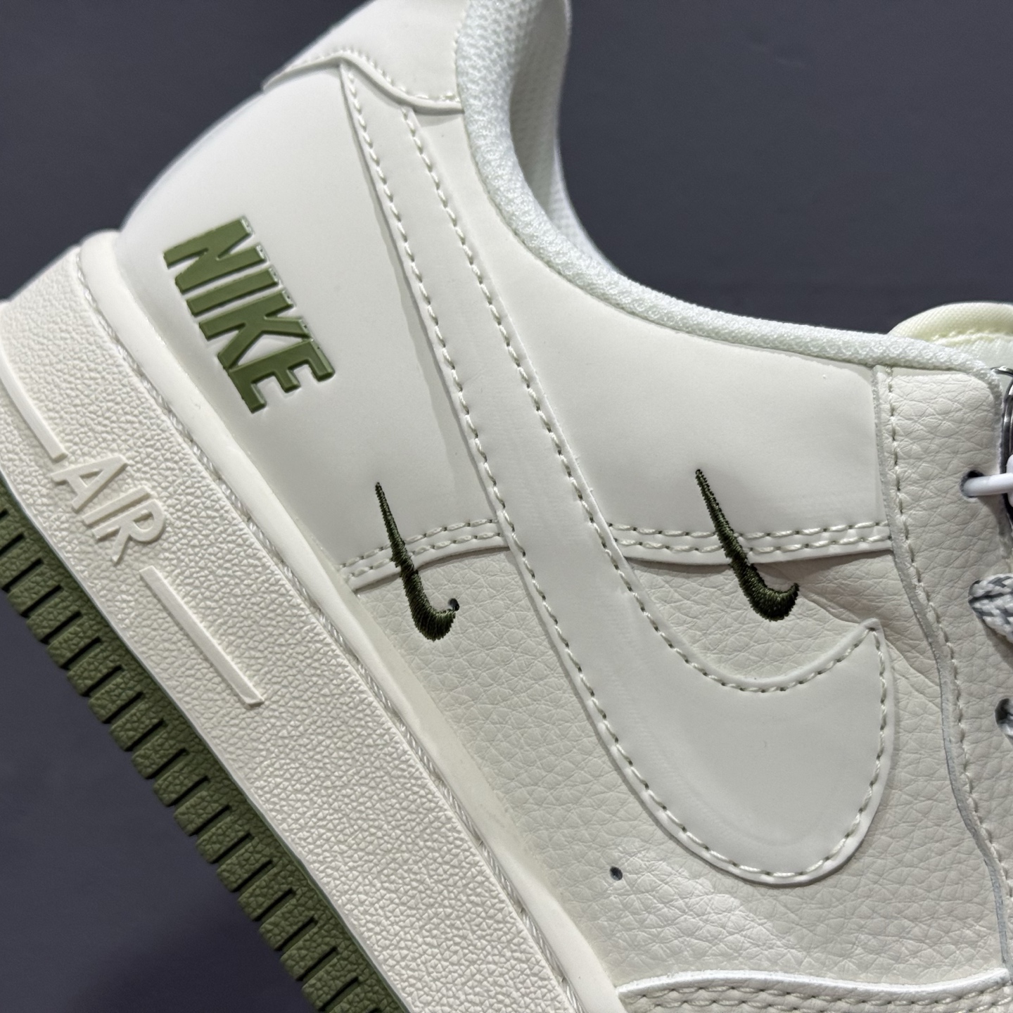独家实拍Nike Air Force 1‘07 Low 耐克联名 绿小三勾 空军一号低帮休闲板鞋 XX3168-182