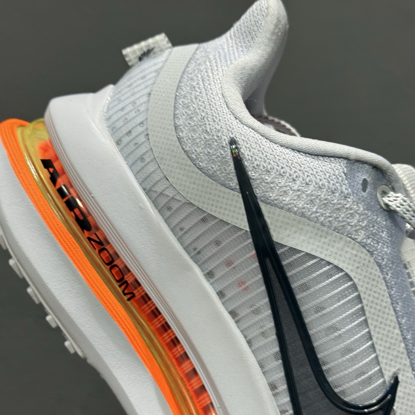 Nike Air Zoom Pegasus Premium 耐克网面全掌气垫缓震跑鞋 HQ2592-002