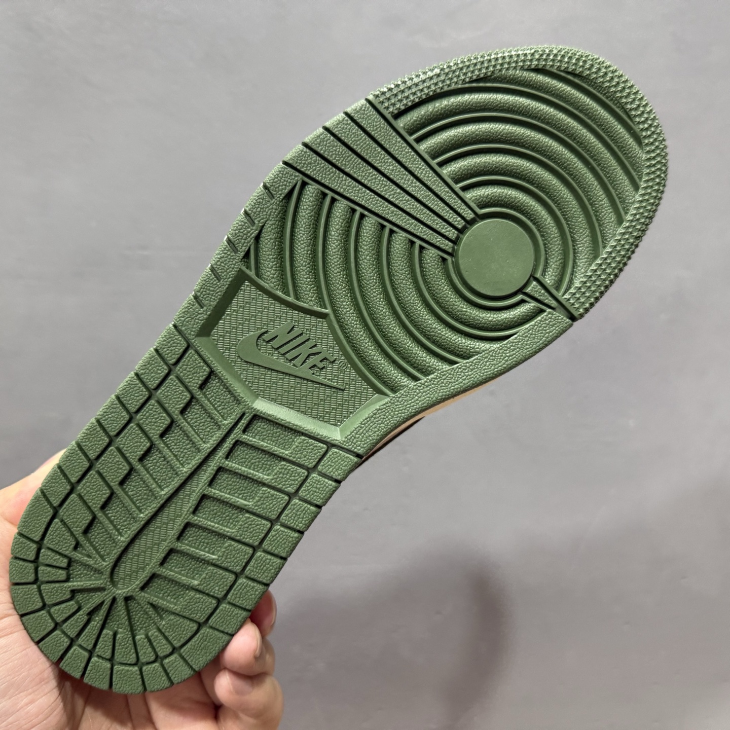 XC版Travis Scott x Fragment Design x Jordan Air Jordan 1 Low SP AJ1 乔1LV联名暮云灰 低帮文化休闲板鞋 LX1988-102