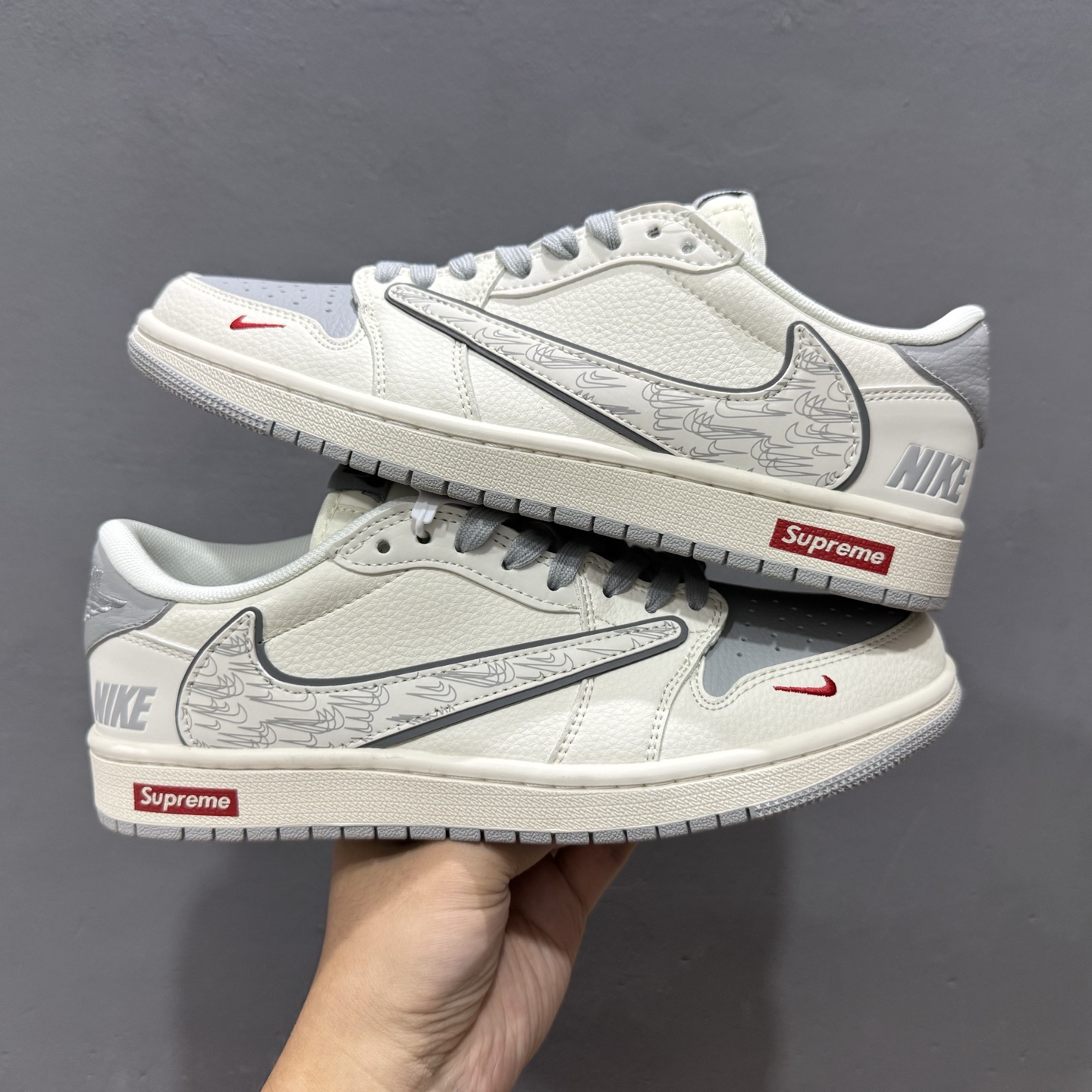 独家实拍Travis Scott x Fragment Design x Air Jordan 1 Low SP AJ1 乔1 多重灰勾 低帮文化休闲板鞋 XS7089-598