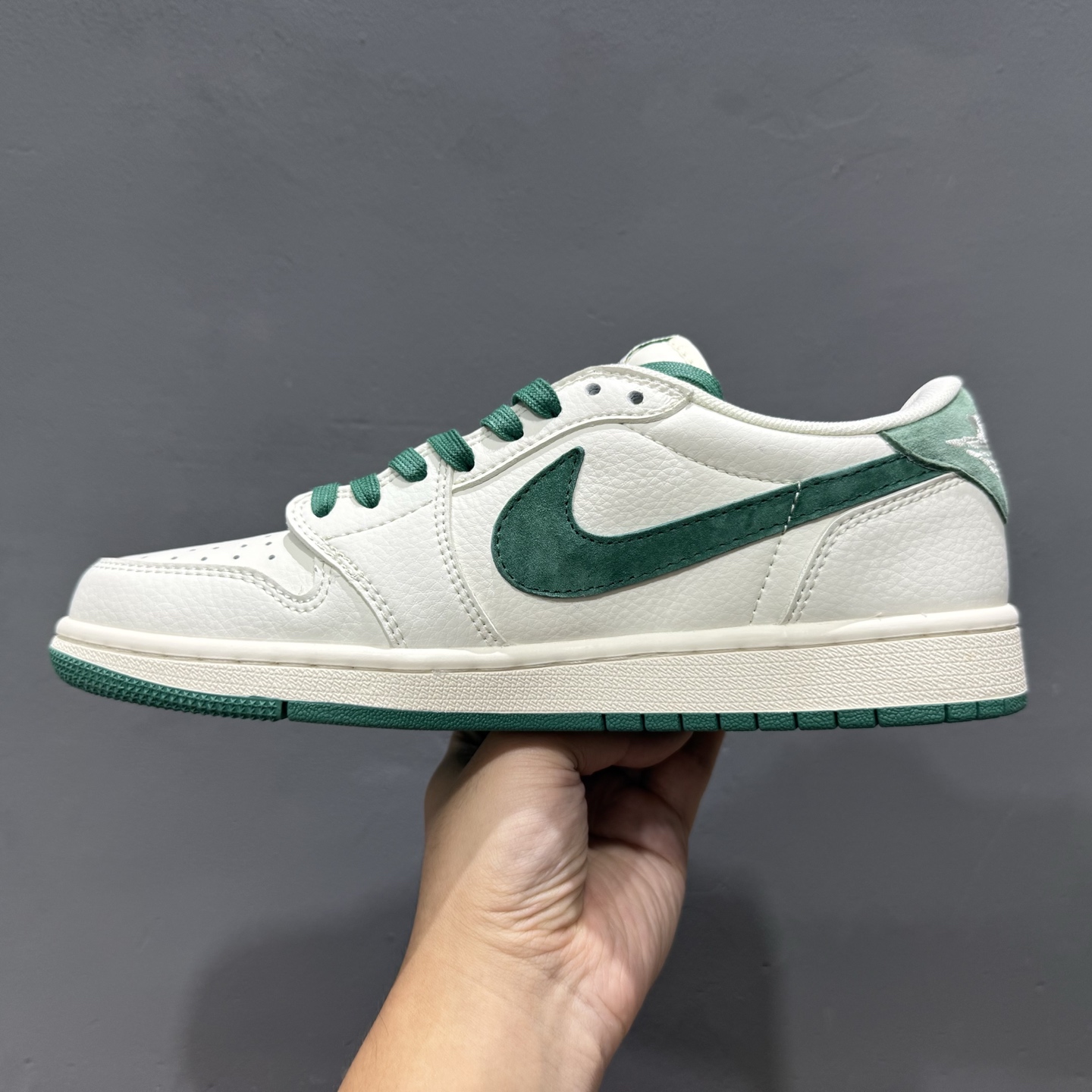 XC版Travis Scott x Fragment Design x Jordan Air Jordan 1 Low SP AJ1 乔1LV联名暮云灰 低帮文化休闲板鞋 LX1988-107