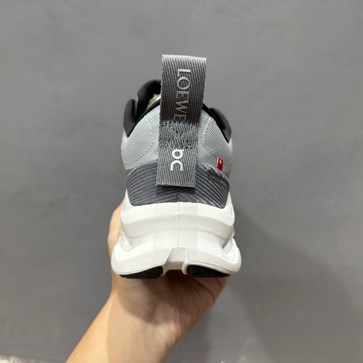 On昂跑 Cloud x Z5舒适 网布减震耐磨 低帮跑步鞋