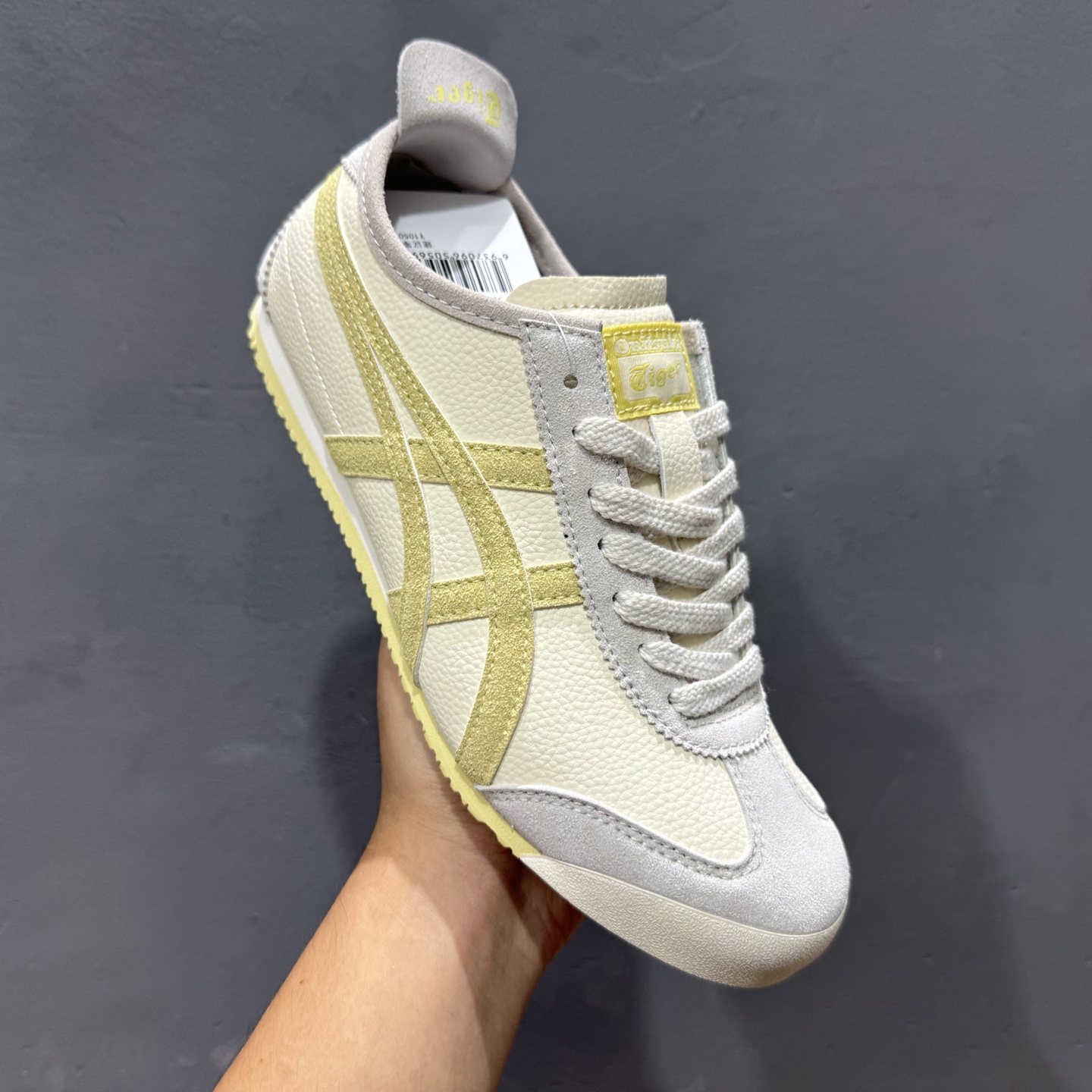 新款出货 原装 亚瑟士 OnitsukaTiger/鬼塚虎 Mexico 66 帆布低邦休闲跑步鞋 1183B391-High Quatity Cheap Brand wholesale wholesaler seller Clothes Bags handbags Sneakers Top Fashion Clothing Shoes from China Factory Chinese suppliers best Quality Beautiful Price 新款出货 原装 亚瑟士 OnitsukaTiger/鬼塚虎 Mexico 66 帆布低邦休闲跑步鞋 1183B391