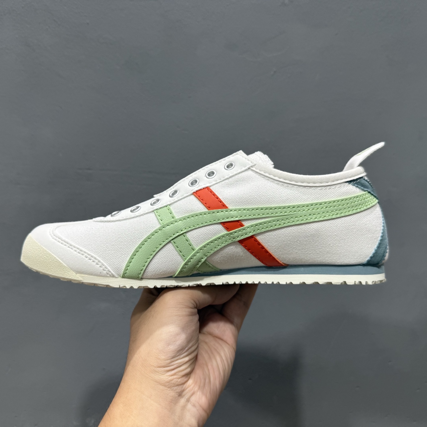 新款出货 原装 亚瑟士 OnitsukaTiger/鬼塚虎 Mexico 66 帆布低邦休闲跑步鞋 1183B360-High Quatity Cheap Brand wholesale wholesaler seller Clothes Bags handbags Sneakers Top Fashion Clothing Shoes from China Factory Chinese suppliers best Quality Beautiful Price 新款出货 原装 亚瑟士 OnitsukaTiger/鬼塚虎 Mexico 66 帆布低邦休闲跑步鞋 1183B360