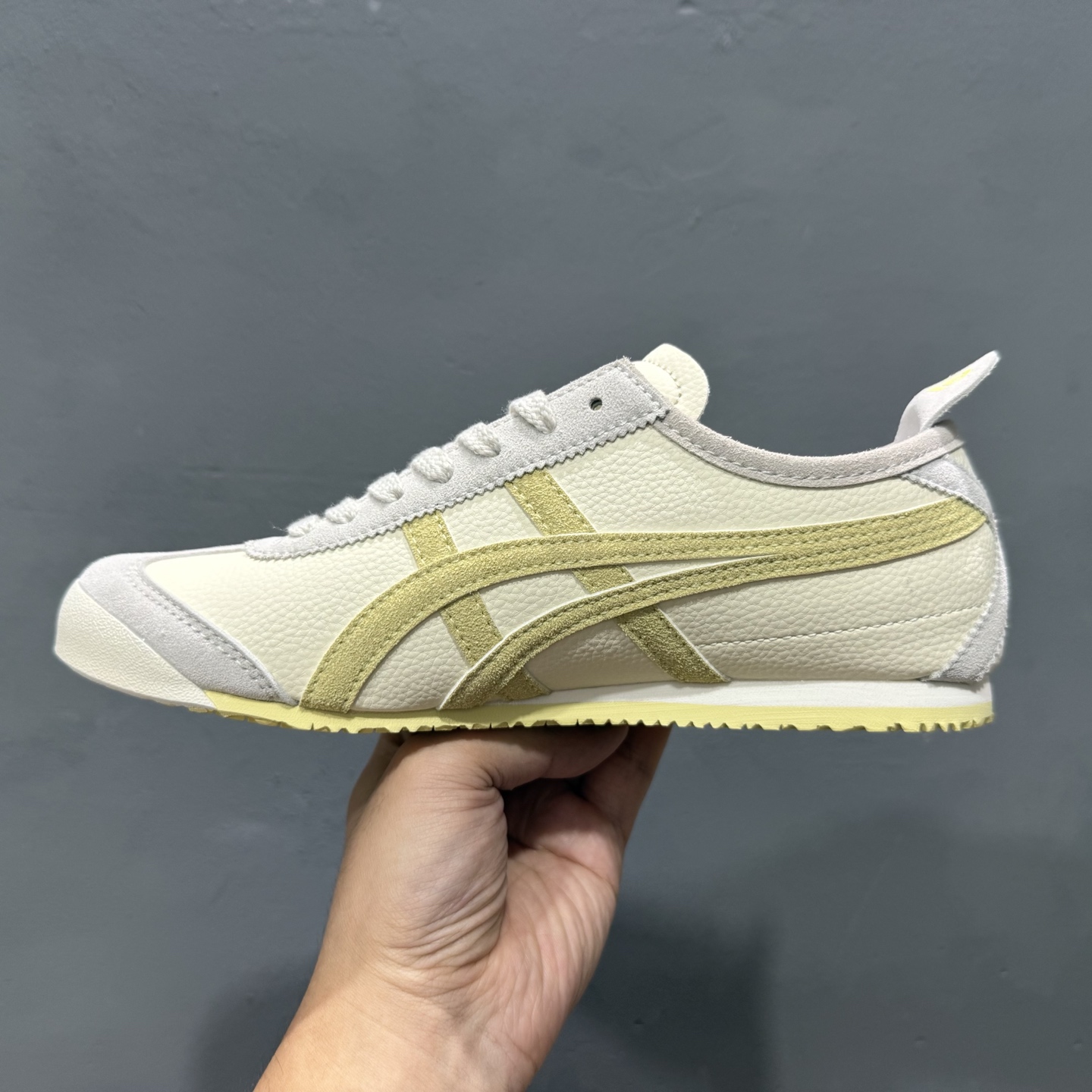 新款出货 原装 亚瑟士 OnitsukaTiger/鬼塚虎 Mexico 66 帆布低邦休闲跑步鞋 1183B391-High Quatity Cheap Brand wholesale wholesaler seller Clothes Bags handbags Sneakers Top Fashion Clothing Shoes from China Factory Chinese suppliers best Quality Beautiful Price 新款出货 原装 亚瑟士 OnitsukaTiger/鬼塚虎 Mexico 66 帆布低邦休闲跑步鞋 1183B391