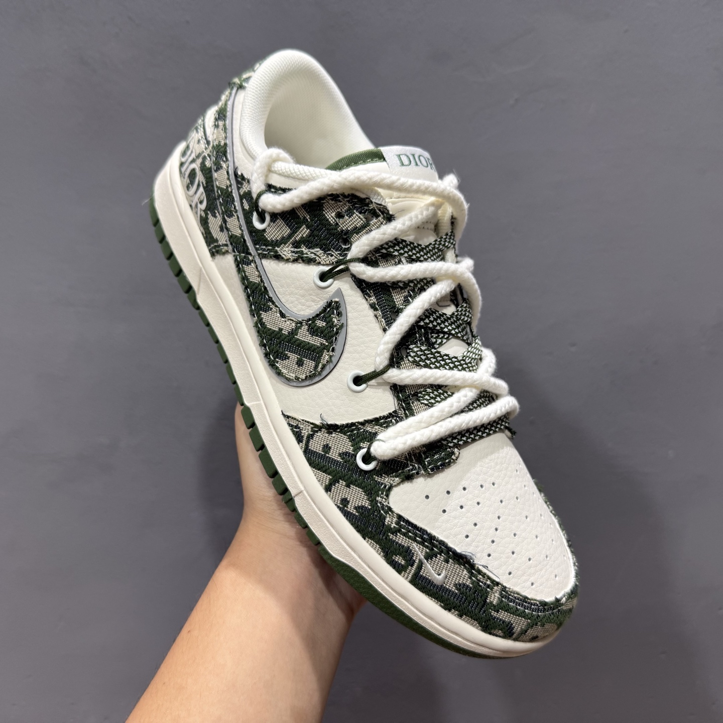 XC版Nk SB Dunk Low 迪奥联名-绑带织布绿勾 周年高端定制 低帮休闲板鞋 SJ2068-309