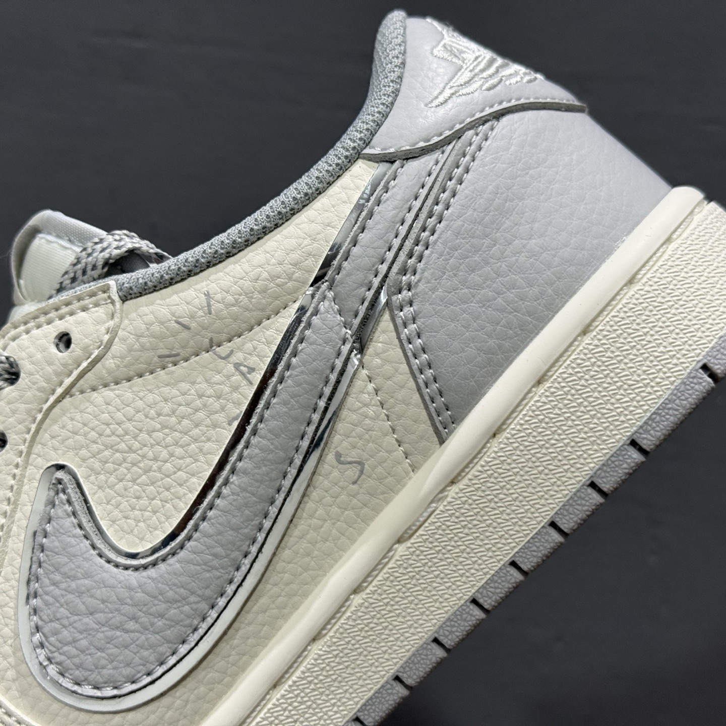Stussy x Air Jordan 1 Low 白蓝银 ST5696-262