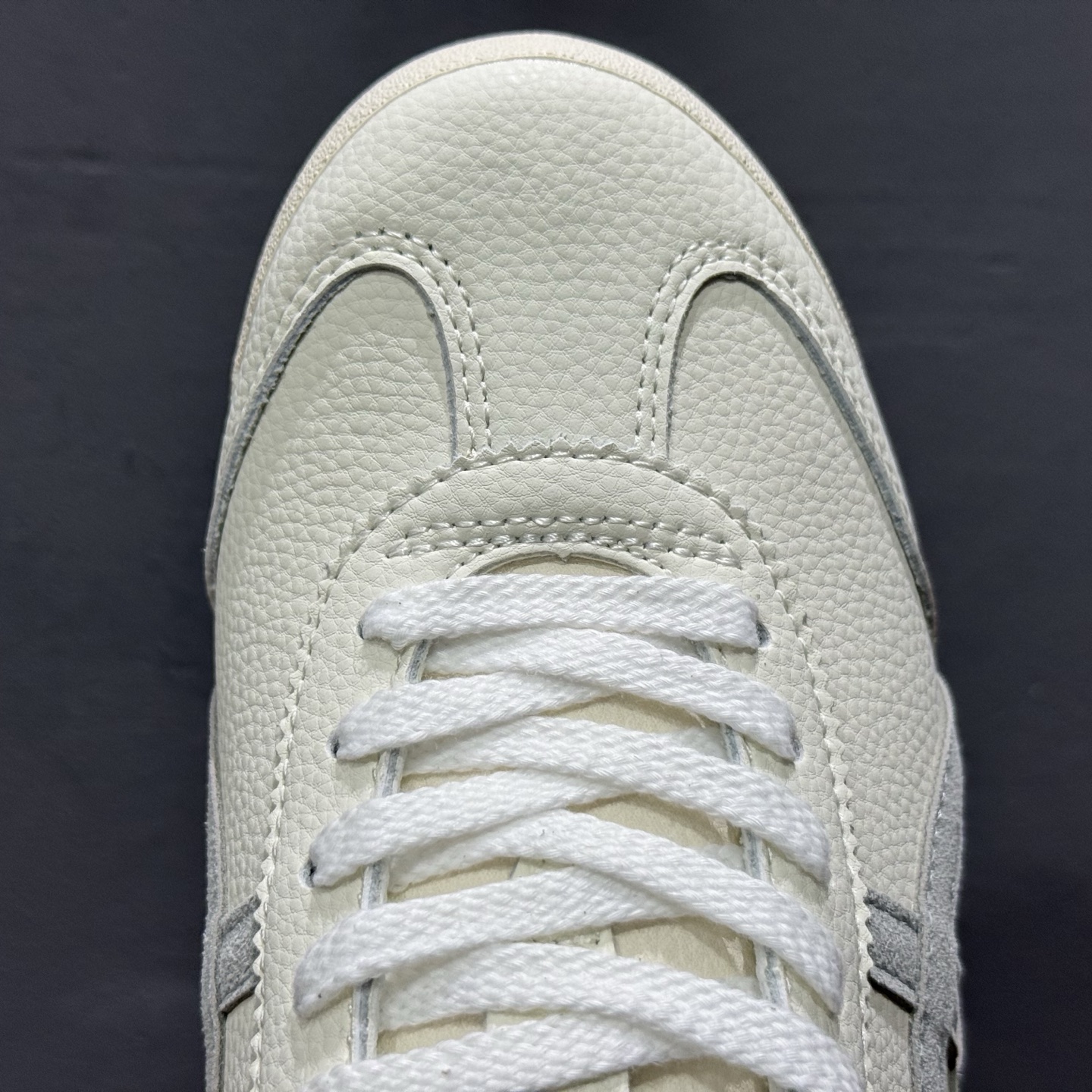 OnitsukaTiger/鬼塚虎 Mexico 66 皮面低邦休闲跑步鞋 1183A942-101-High Quatity Cheap Brand wholesale wholesaler seller Clothes Bags handbags Sneakers Top Fashion Clothing Shoes from China Factory Chinese suppliers best Quality Beautiful Price OnitsukaTiger/鬼塚虎 Mexico 66 皮面低邦休闲跑步鞋 1183A942-101