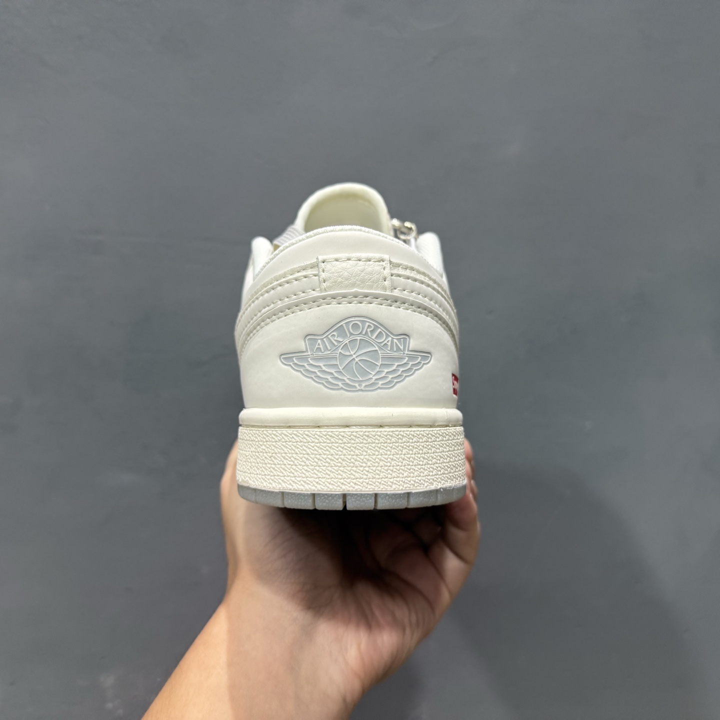 Supreme x Air Jordan 1 Low 米灰双色 XX3168-175