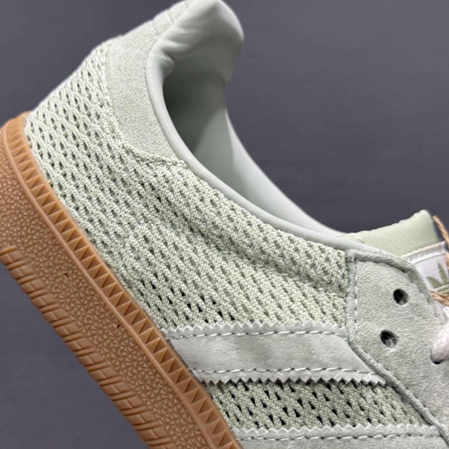 adidas originals SAMBA 绿黄色 KK3529-High Quatity Cheap Brand wholesale wholesaler seller Clothes Bags handbags Sneakers Top Fashion Clothing Shoes from China Factory Chinese suppliers best Quality Beautiful Price adidas originals SAMBA 绿黄色 KK3529