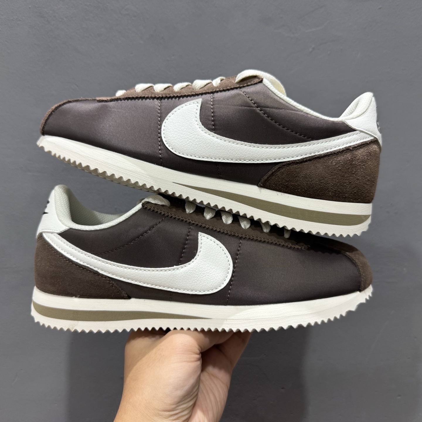Nk Classic Cortez Leather 阿甘复 古初代皮革慢跑鞋 DZ2795-200