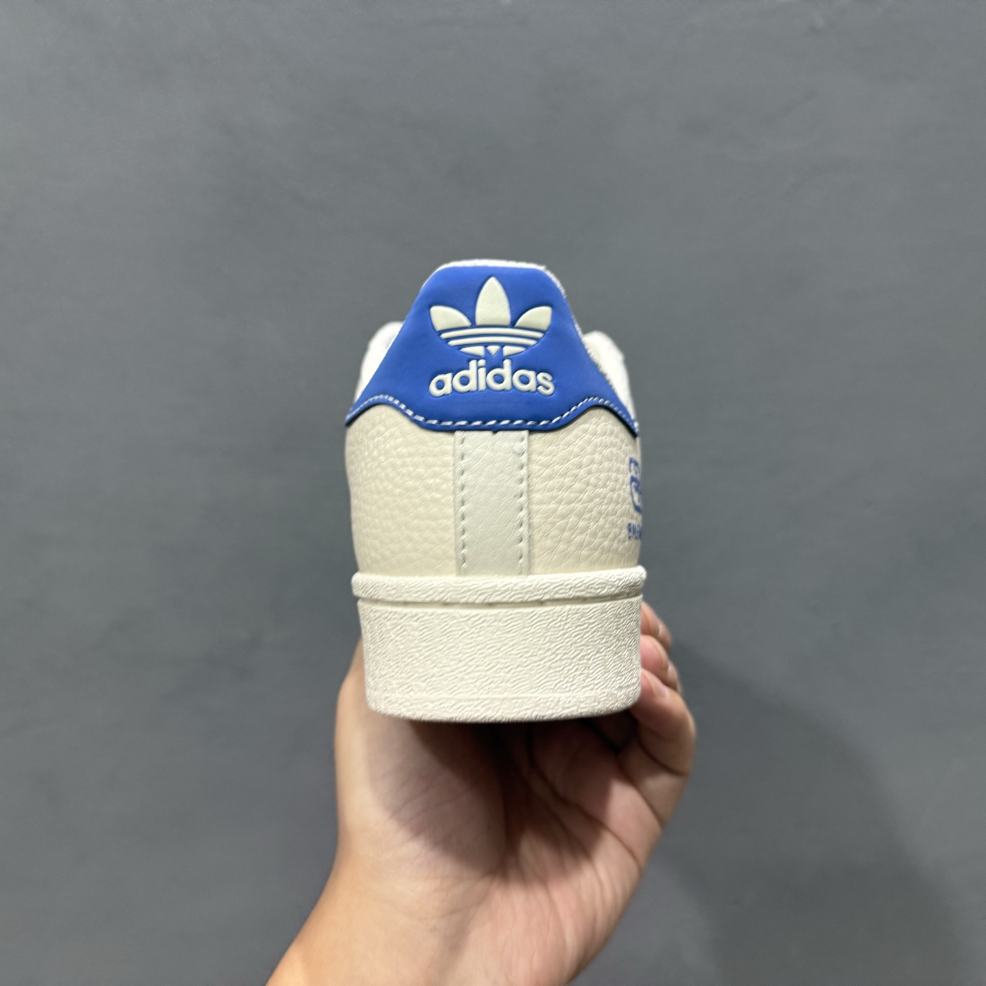 #纯原 CL x AD Originals Supertar#贝壳头巴黎世家联名限定 贴合柔软皮料蓝白配色 DS0014-High Quatity Cheap Brand wholesale wholesaler seller Clothes Bags handbags Sneakers Top Fashion Clothing Shoes from China Factory Chinese suppliers best Quality Beautiful Price #纯原 CL x AD Originals Supertar#贝壳头巴黎世家联名限定 贴合柔软皮料蓝白配色 DS0014