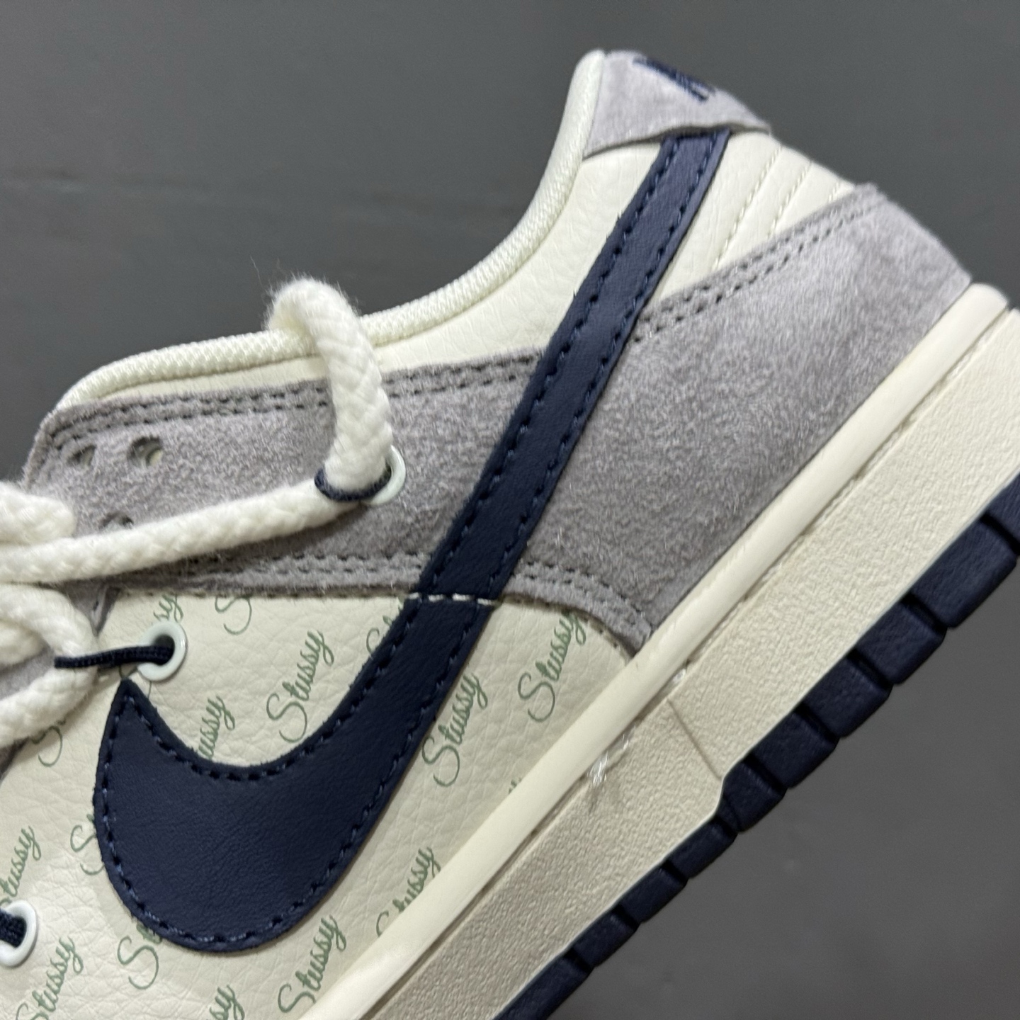 XC版Nike SB Dunk Low x Stussy 白蓝红绑带 SJ2068-308
