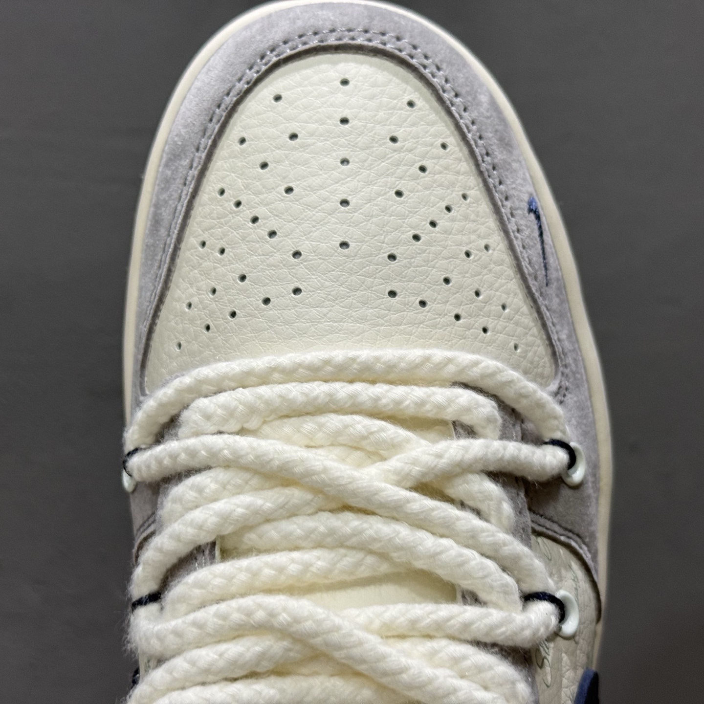 XC版Nike SB Dunk Low x Stussy 白蓝红绑带 SJ2068-308