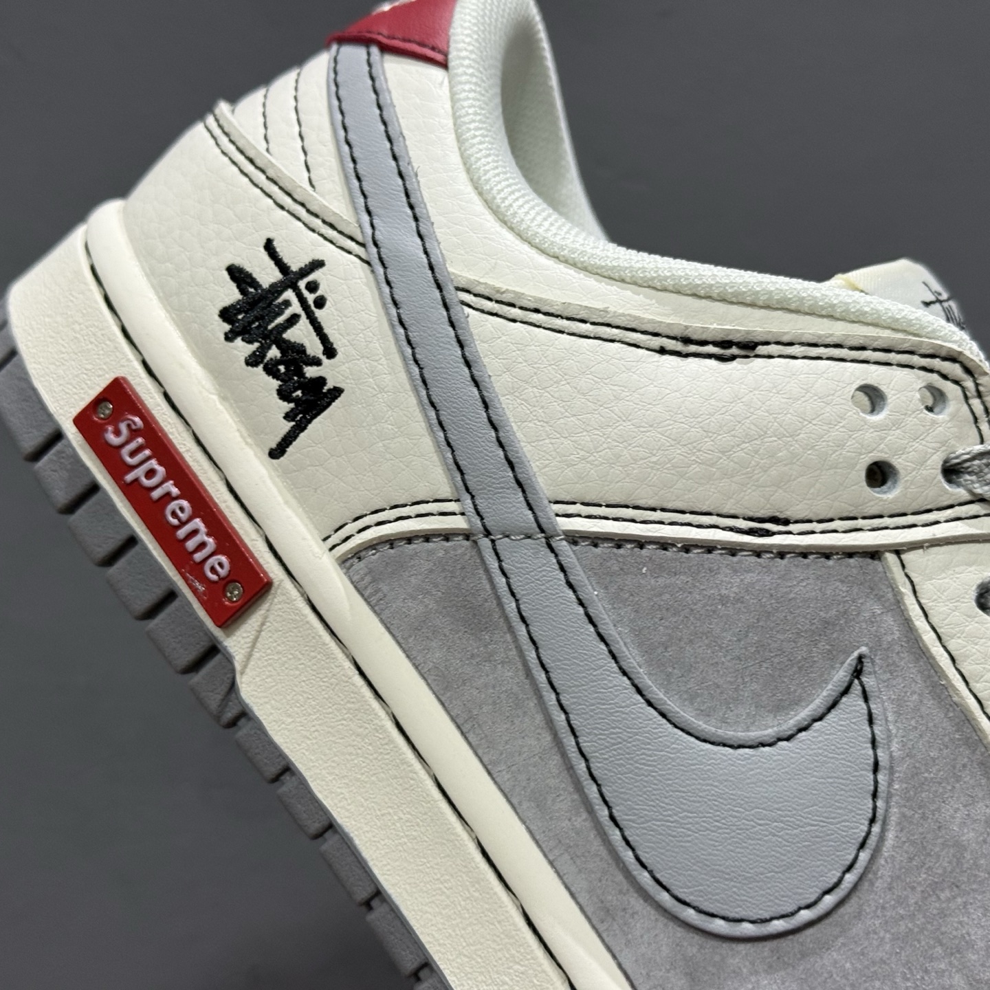 XC版Nike SB Dunk Low x Stussy 白蓝红绑带 SJ2068-302