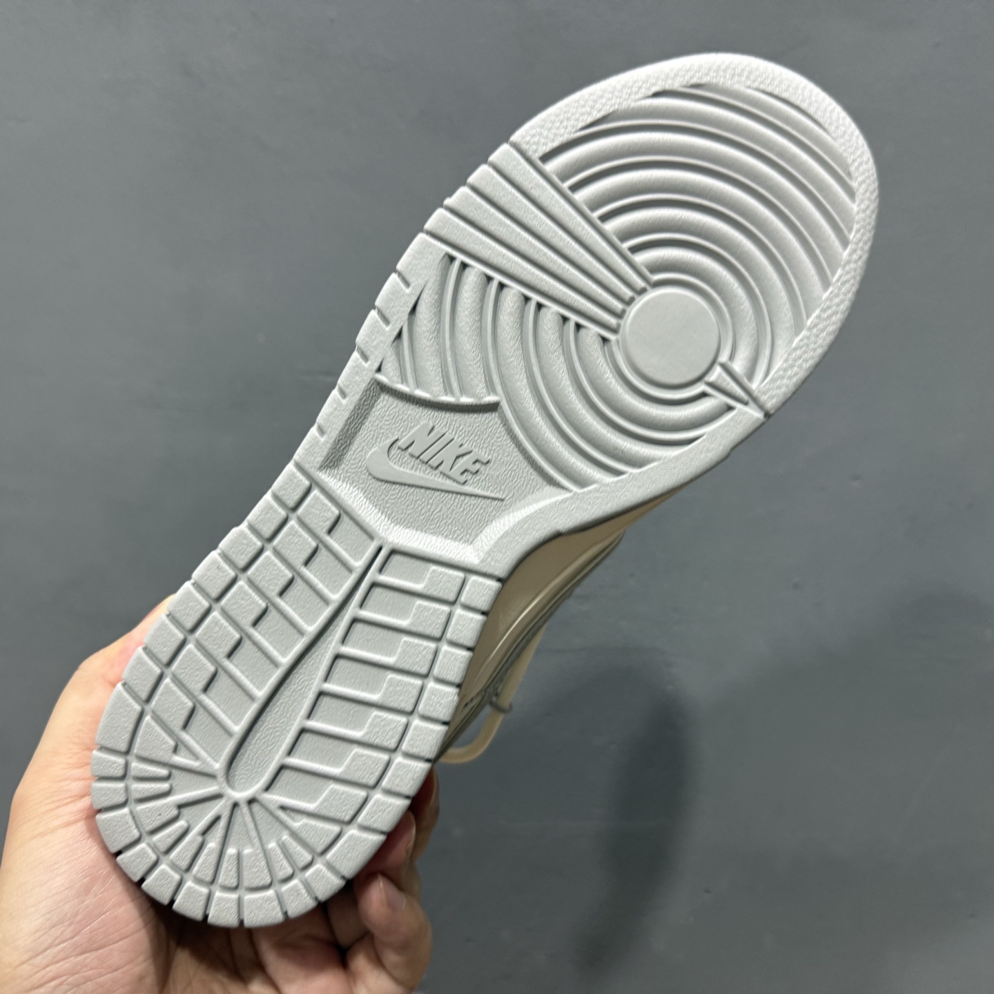 Nike SB Dunk Low LV联名 绑带灰勾 周年高端定制 低帮休闲板鞋 DM6868-092