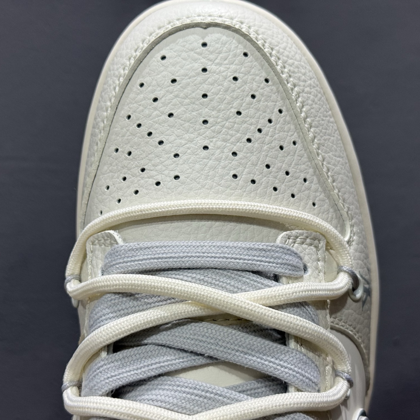 Nike SB Dunk Low LV联名 绑带灰勾 周年高端定制 低帮休闲板鞋 DM6868-092