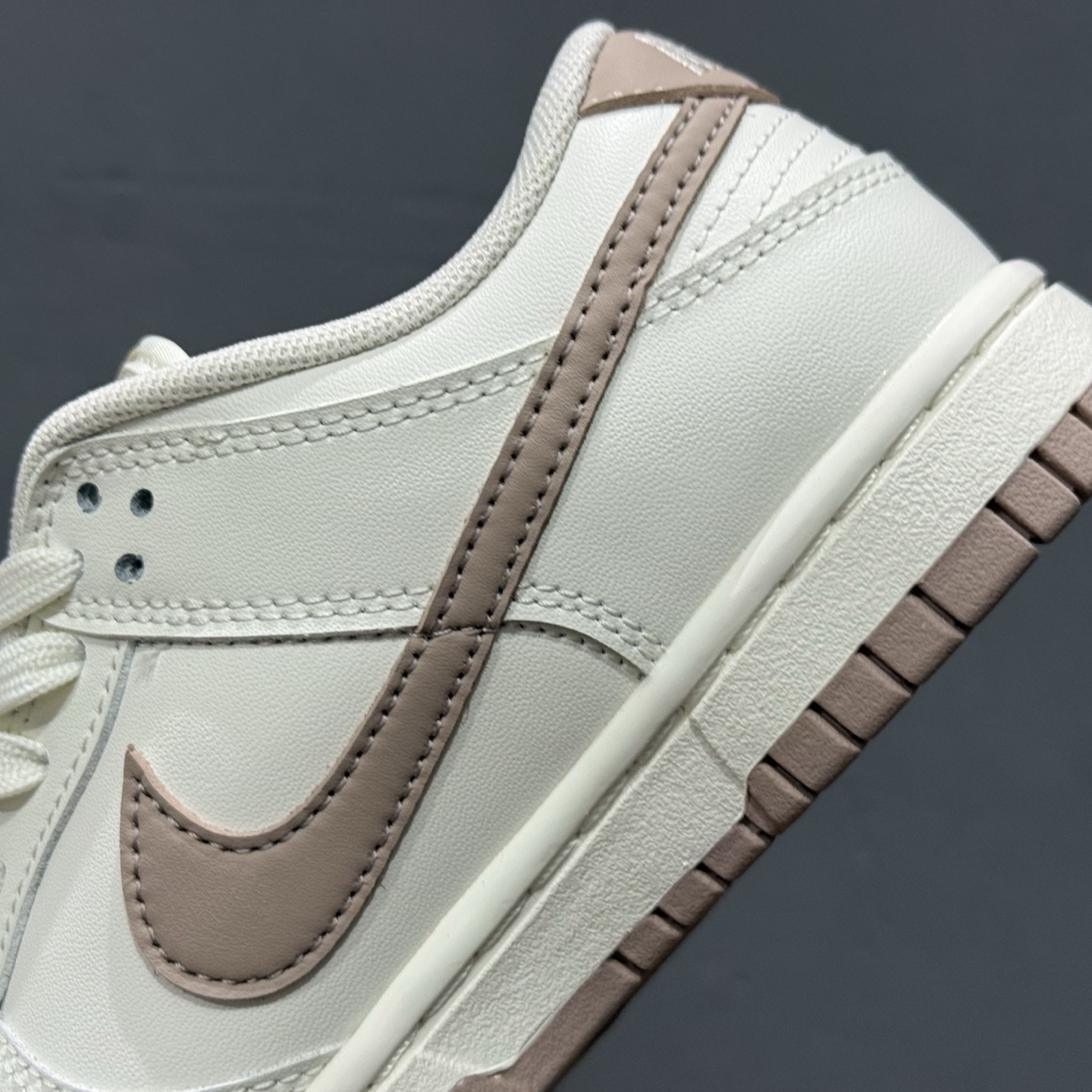 Nike SB Dunk Low ”Just Do It” 周年高端定制 低帮休闲板鞋 WG0212-014