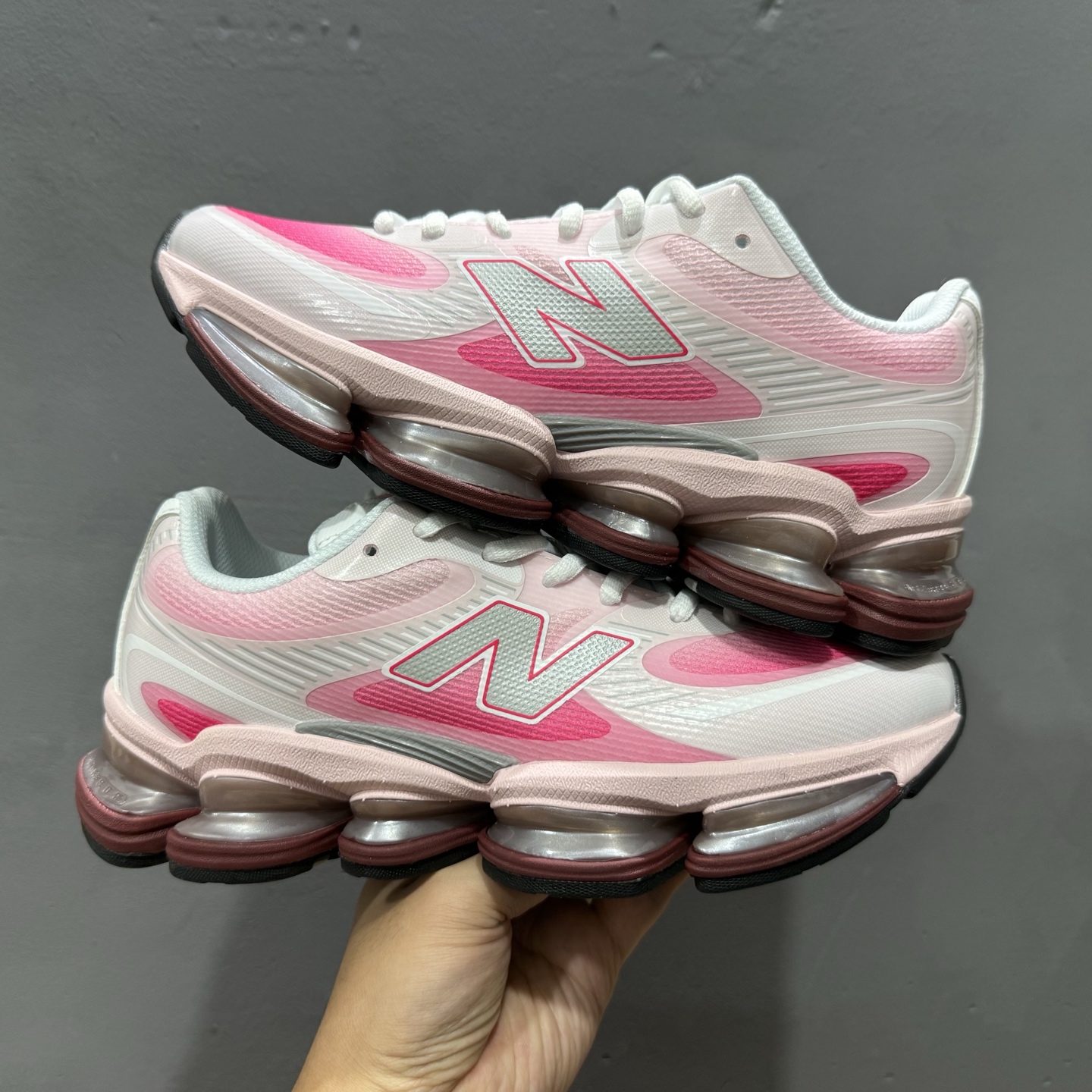新百伦NEW BALANCE 2000系列复古潮流网眼透气跑鞋2000年代风格轻便耐磨厚底增高 U2000EA