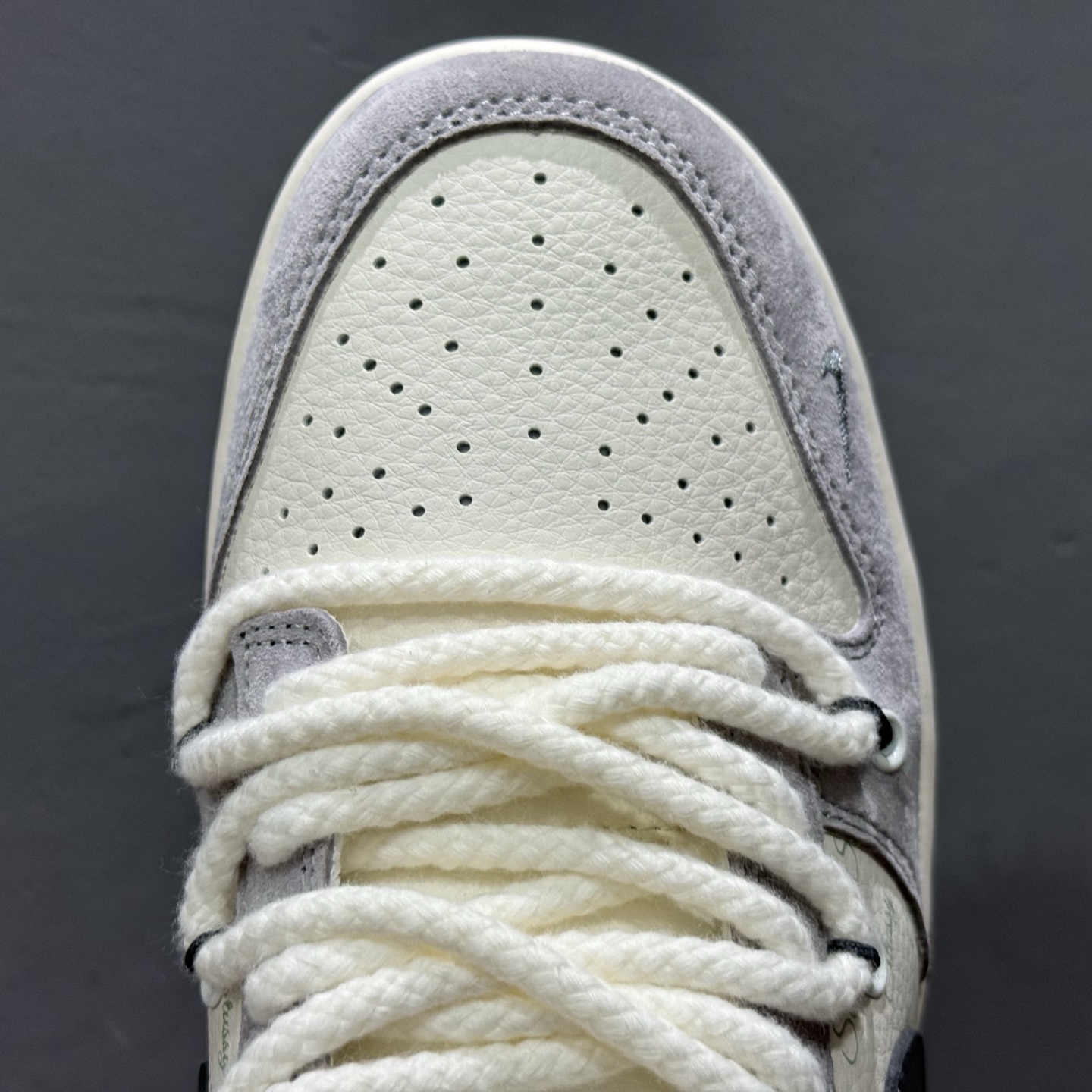 XC版Nike SB Dunk Low x Louis Vuitton x Bearbrick 三方联名 米黑小钩绑带 SJ2068-295