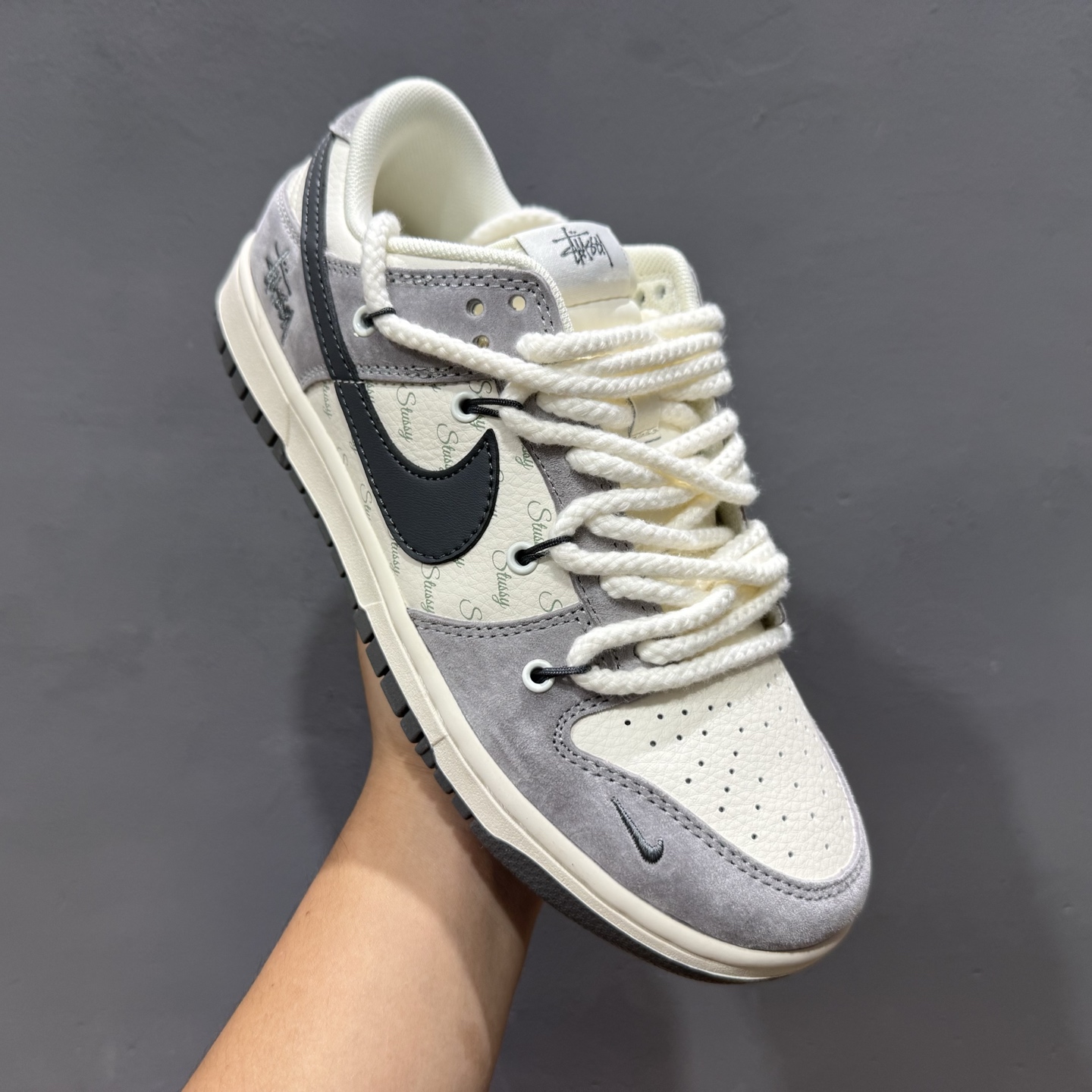 XC版Nike SB Dunk Low x Louis Vuitton x Bearbrick 三方联名 米黑小钩绑带 SJ2068-295