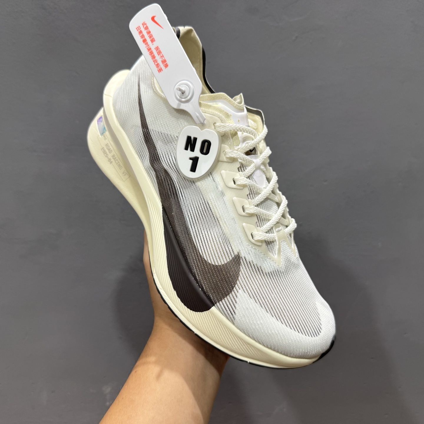 Nike ZoomX Vaporfly NEXT%4 减震马拉松跑步鞋 HV6107-100-High Quatity Cheap Brand wholesale wholesaler seller Clothes Bags handbags Sneakers Top Fashion Clothing Shoes from China Factory Chinese suppliers best Quality Beautiful Price Nike ZoomX Vaporfly NEXT%4 减震马拉松跑步鞋 HV6107-100