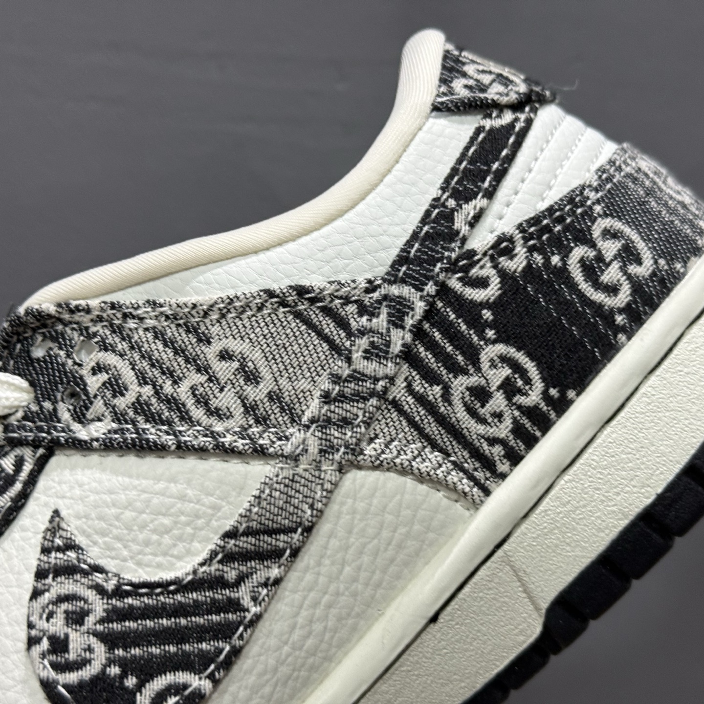 Nike SB Dunk Low Gucci联名 SC9207-418